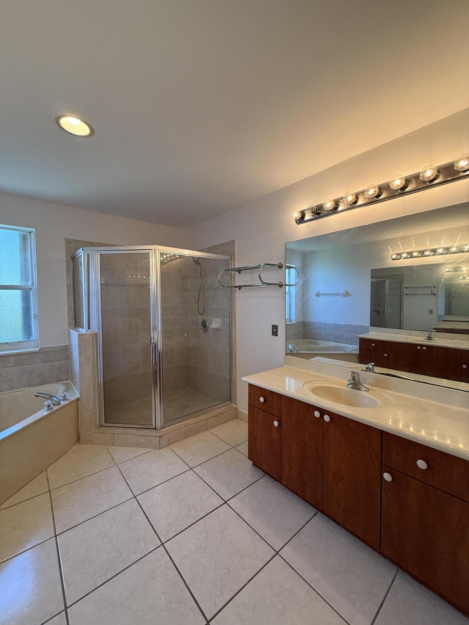 POD 6 AT MONARCH LAKES - Residential