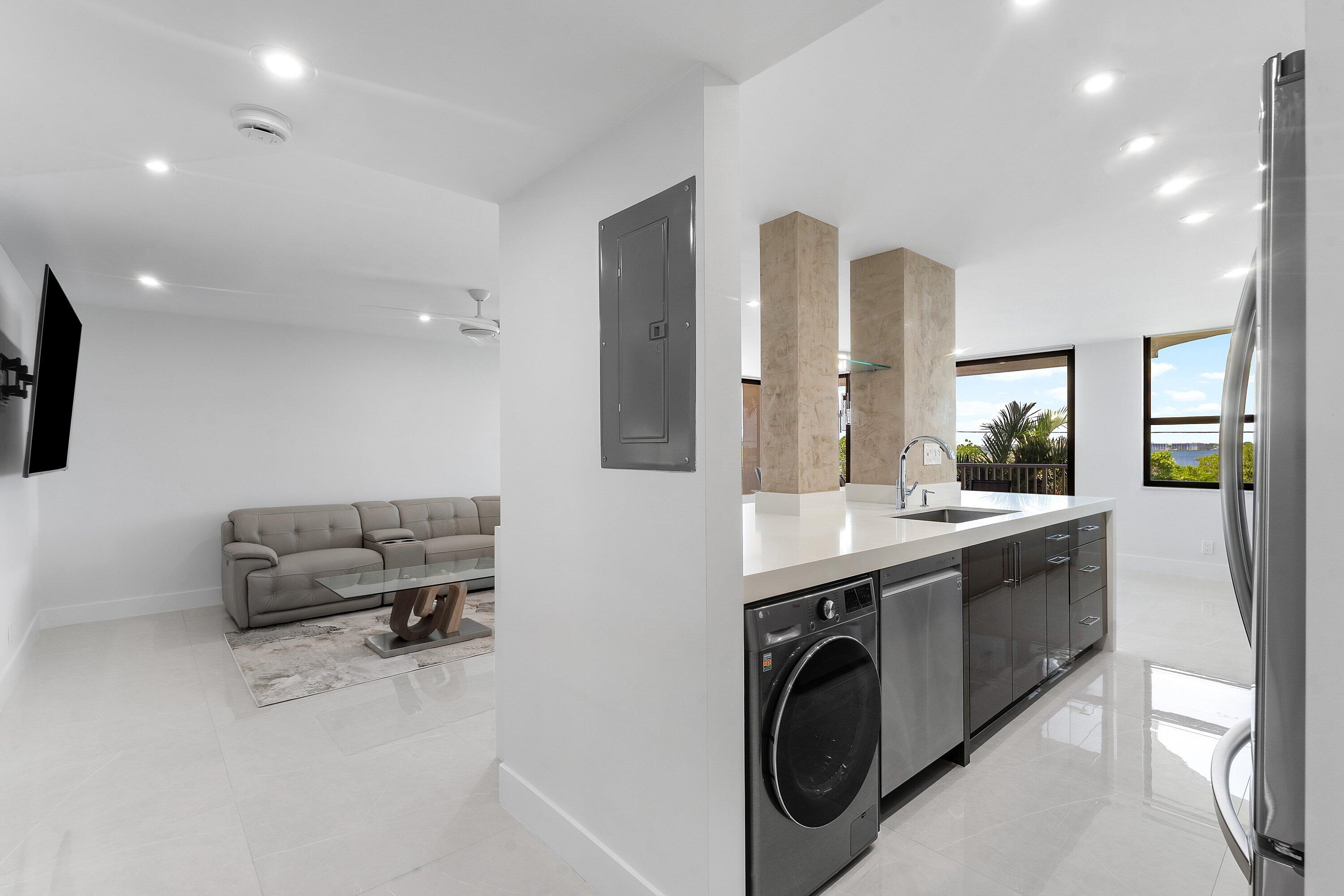 DUNES TOWERS CONDO - Residential Lease
