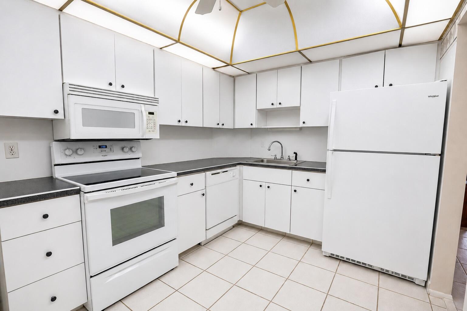 PARLIAMENT HOUSE CONDOMINIUMS - Residential