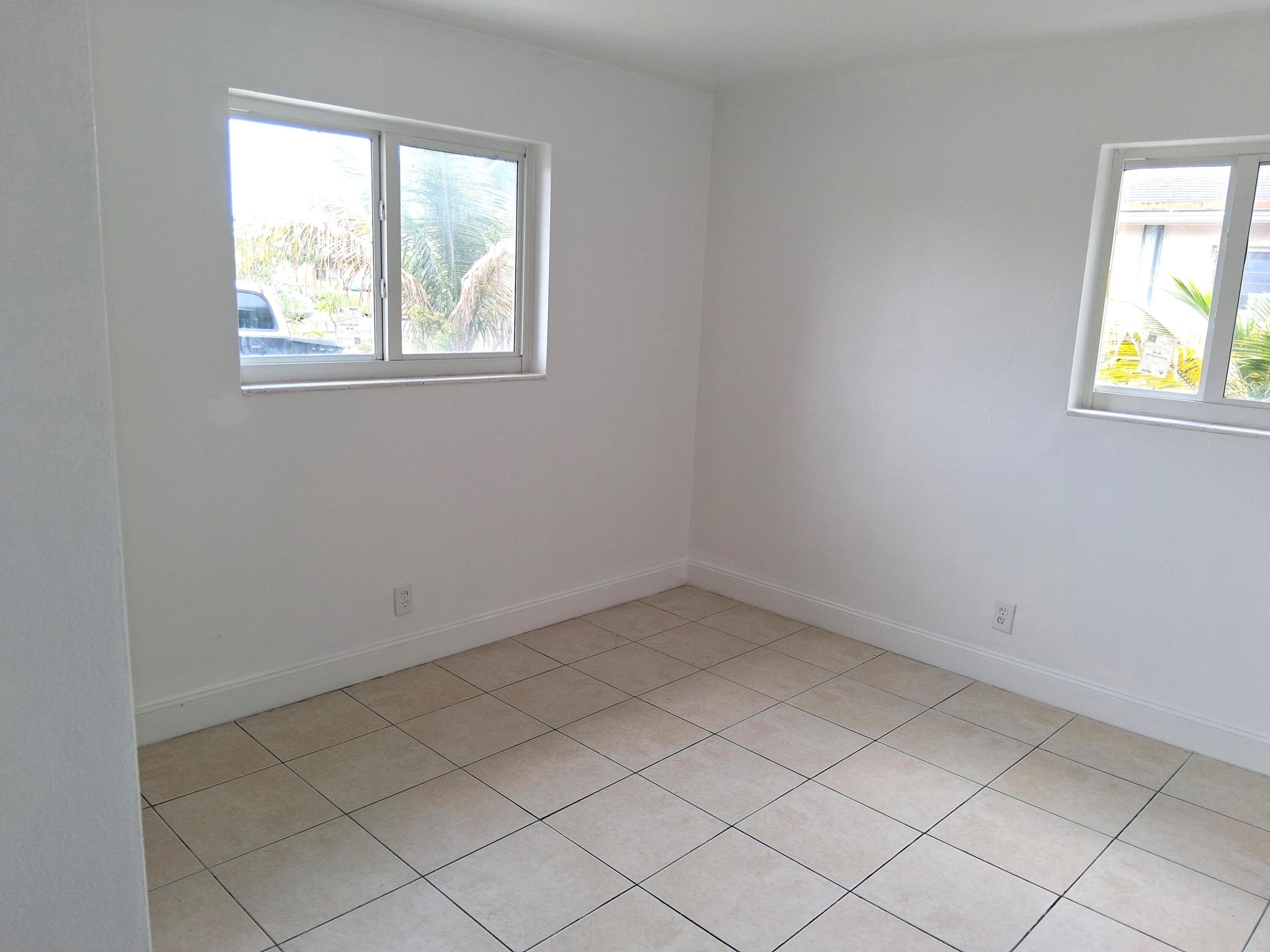 FLORAL HEIGHTS - Residential Lease