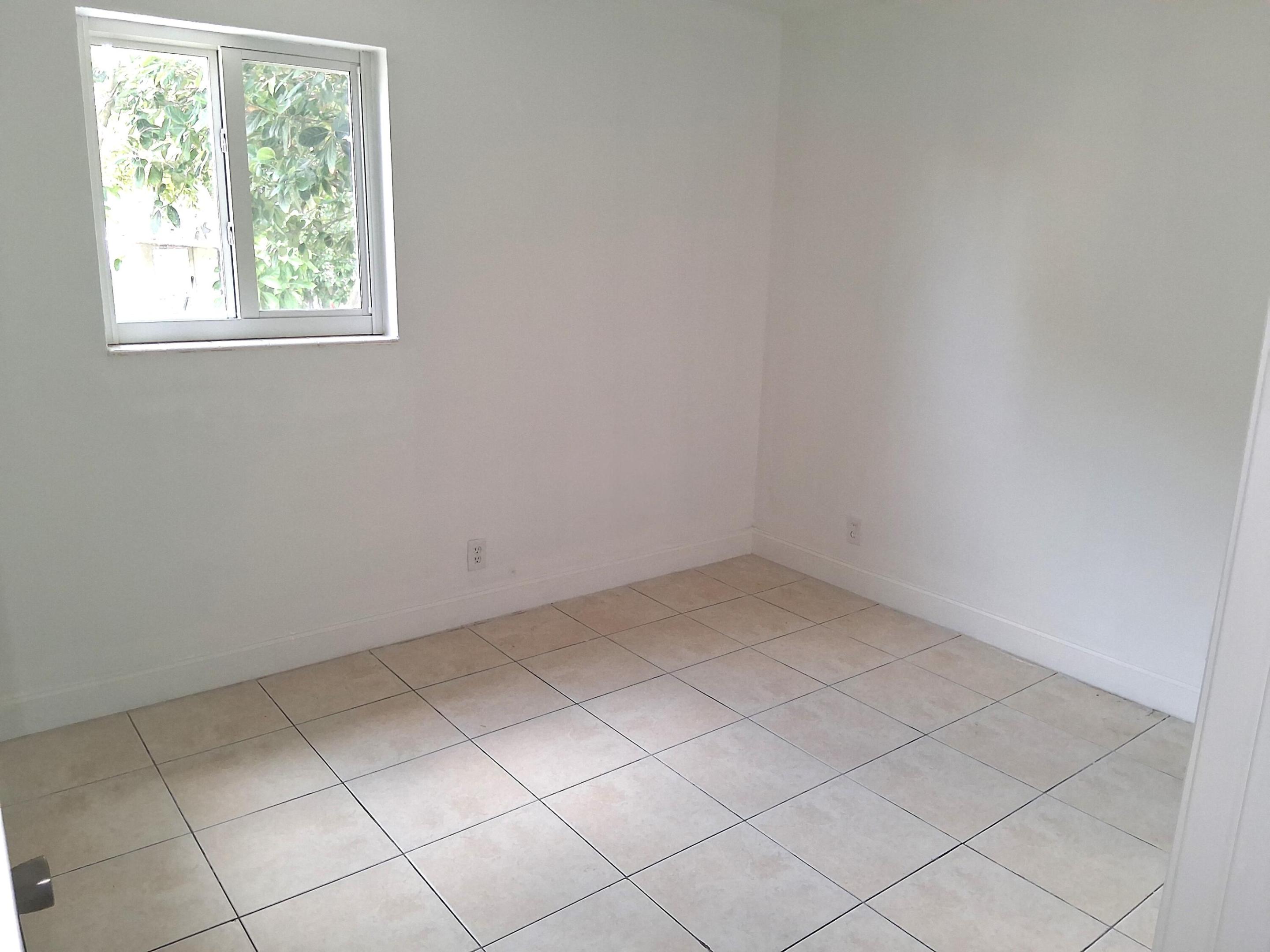 FLORAL HEIGHTS - Residential Lease