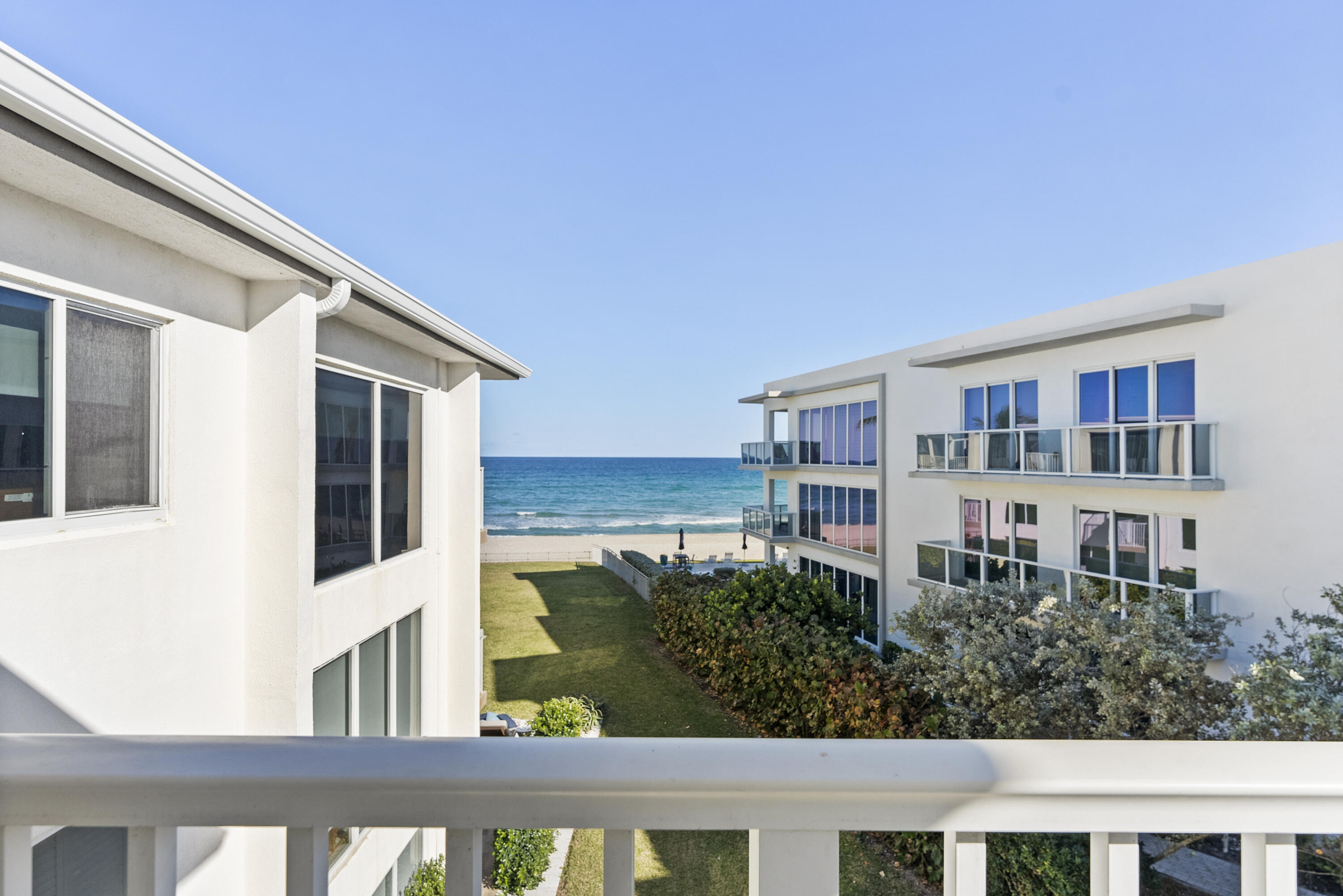 SHORELAND - Residential