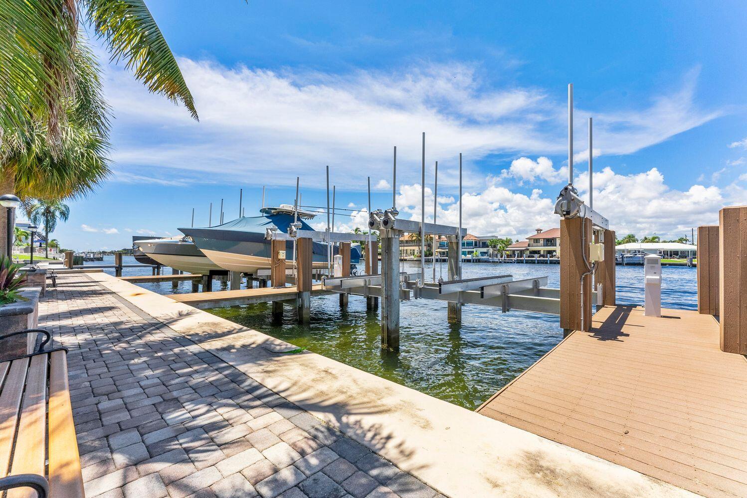 SHORELAND - Residential