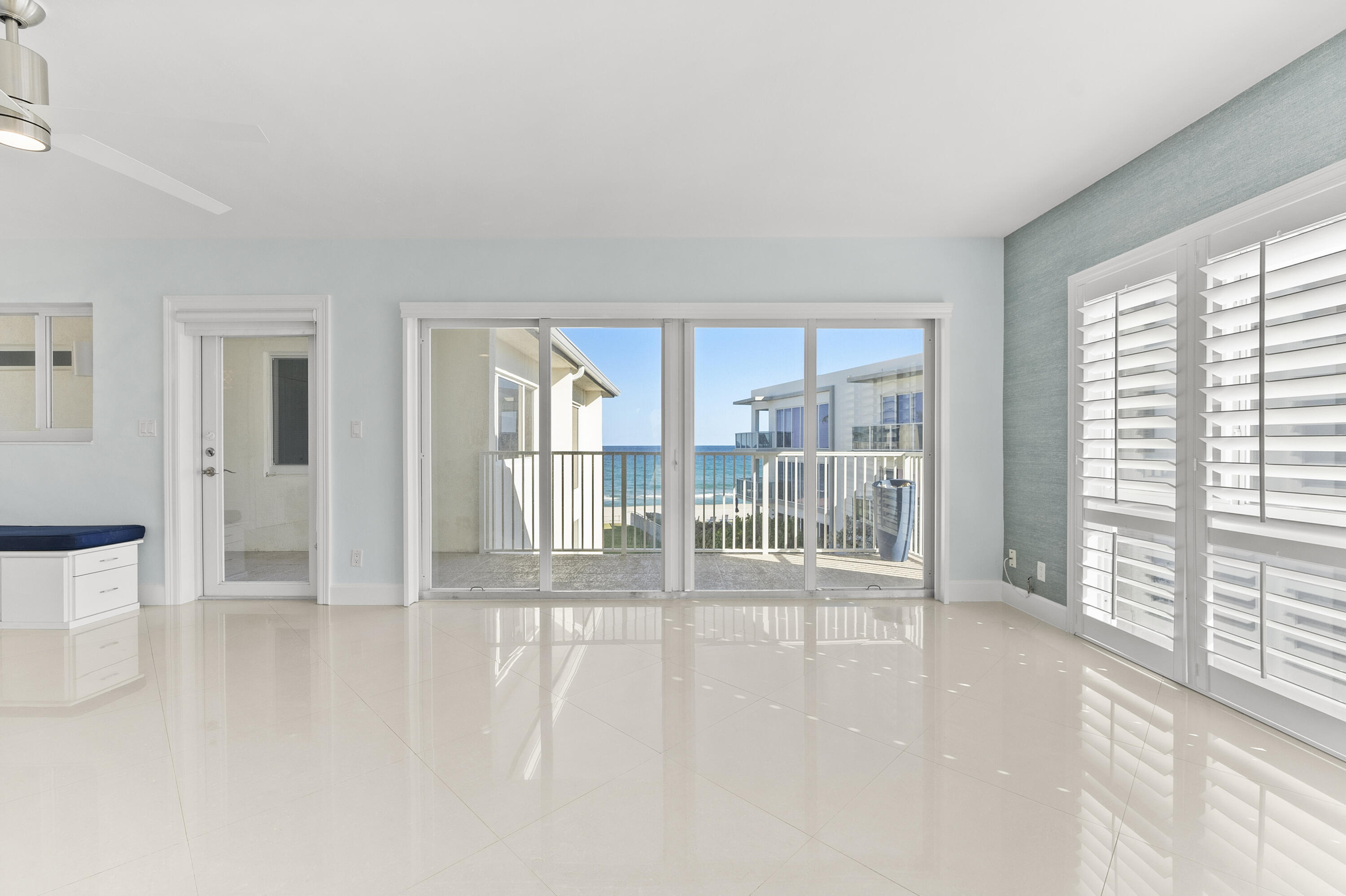 SHORELAND - Residential