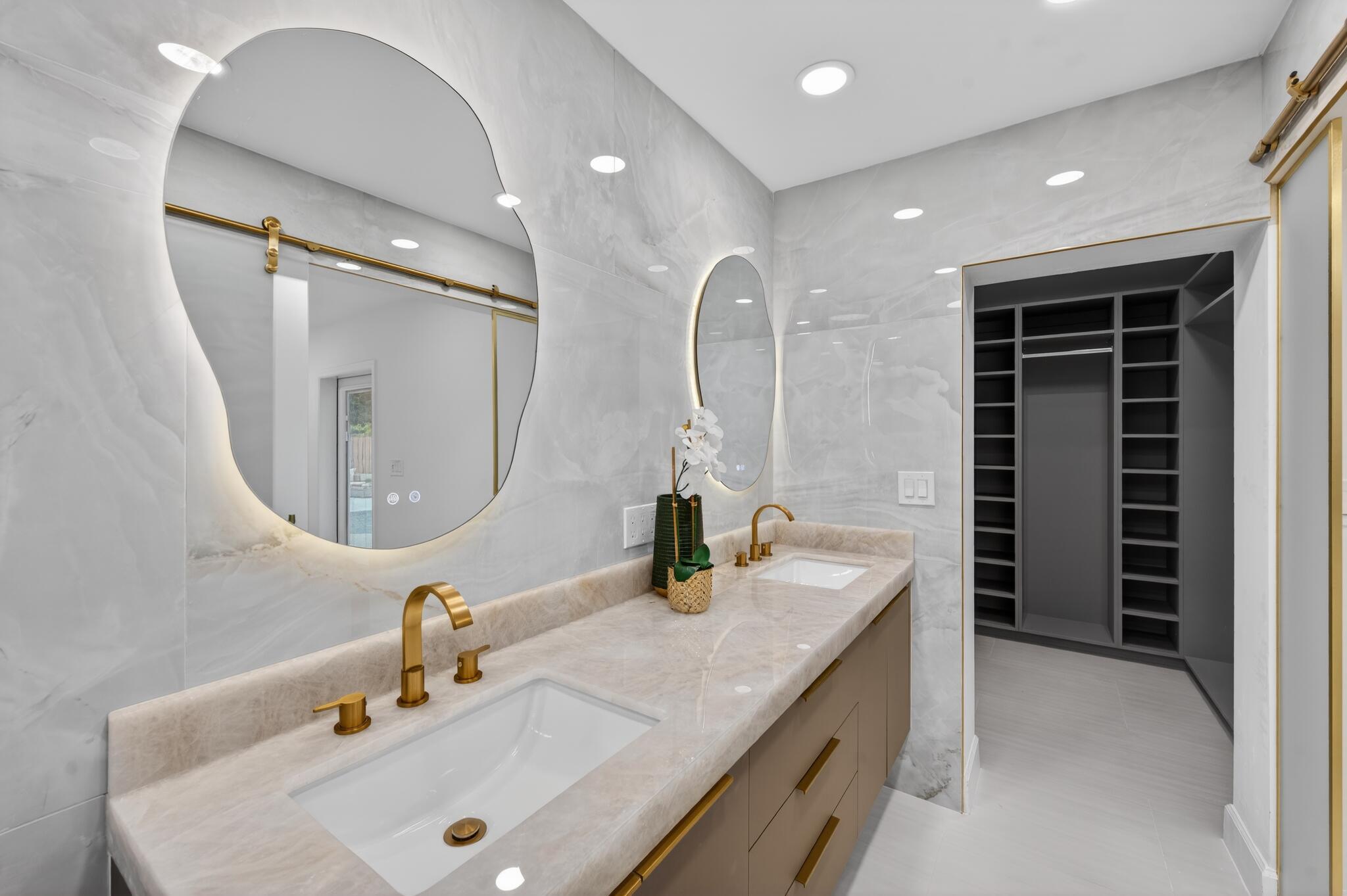 STRATHMORE - Residential