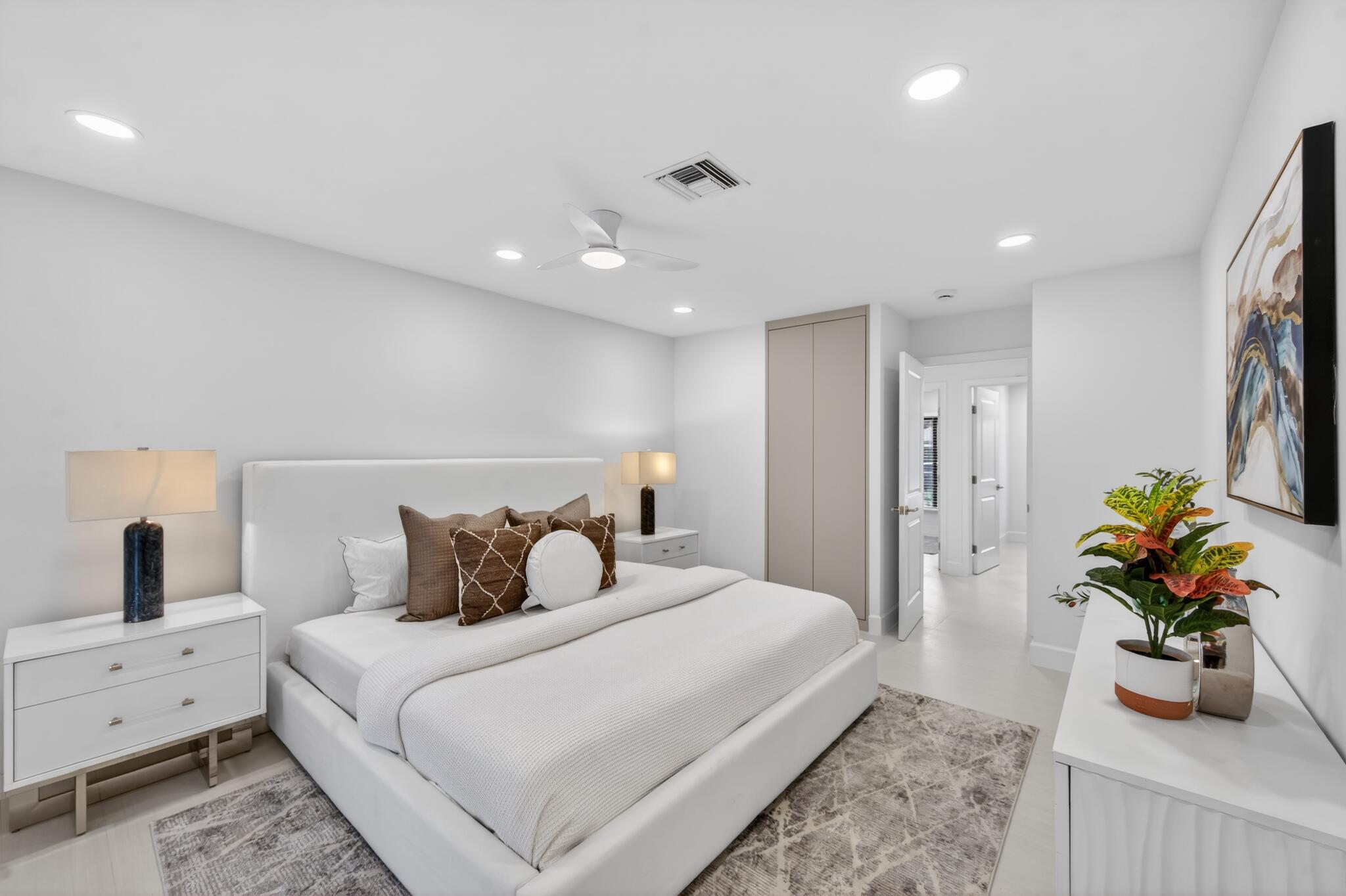 STRATHMORE - Residential