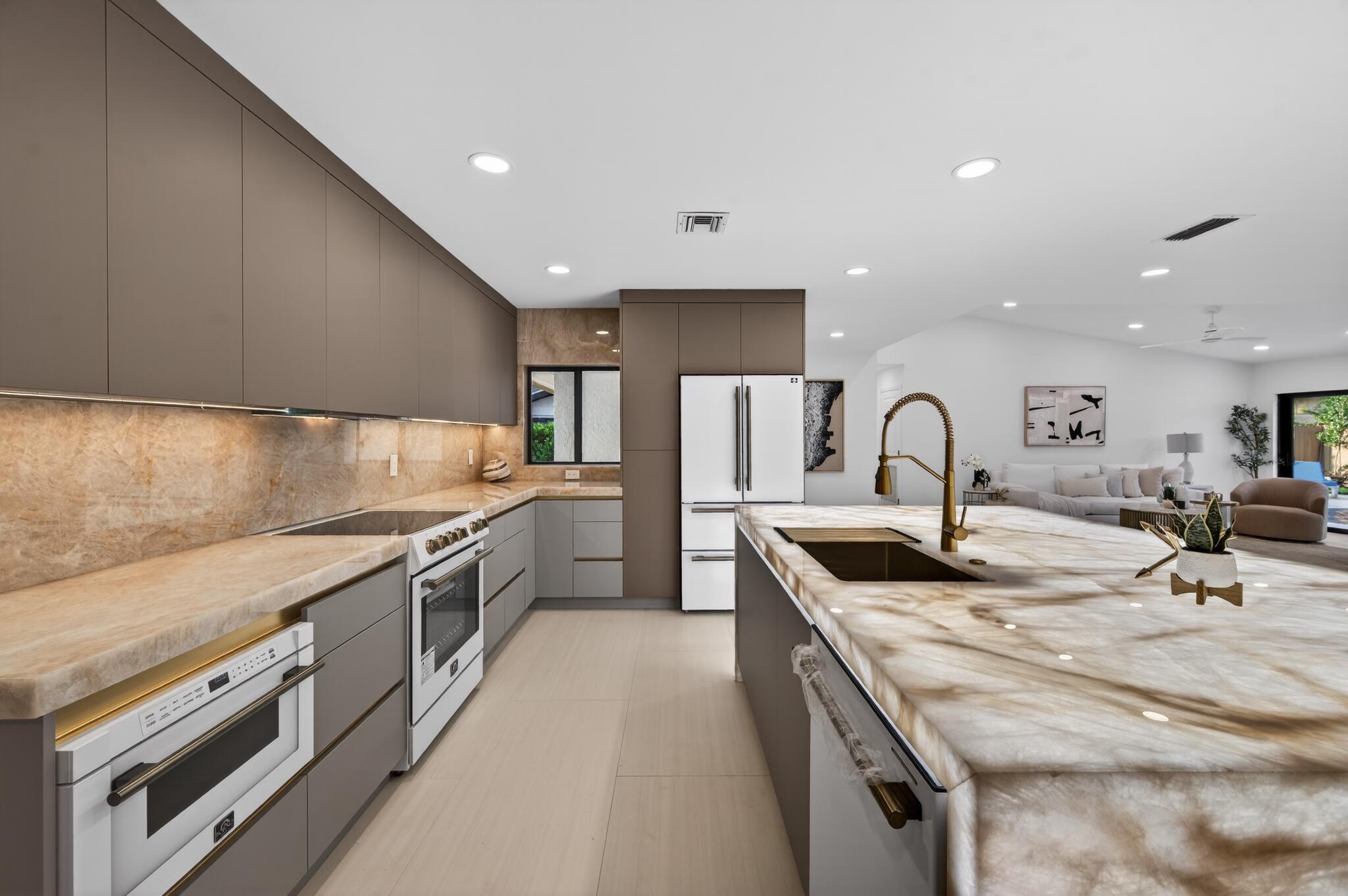 STRATHMORE - Residential
