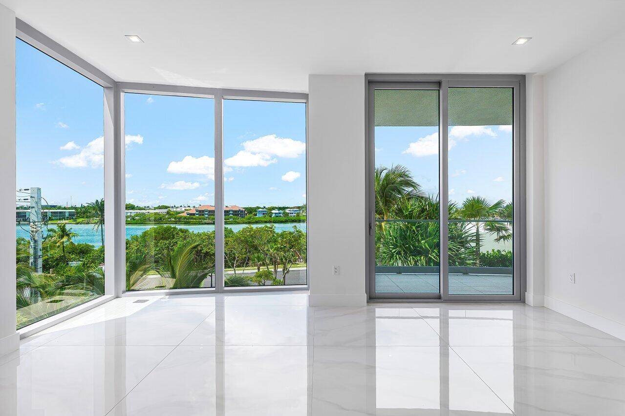 SEAGLASS CONDO - Residential