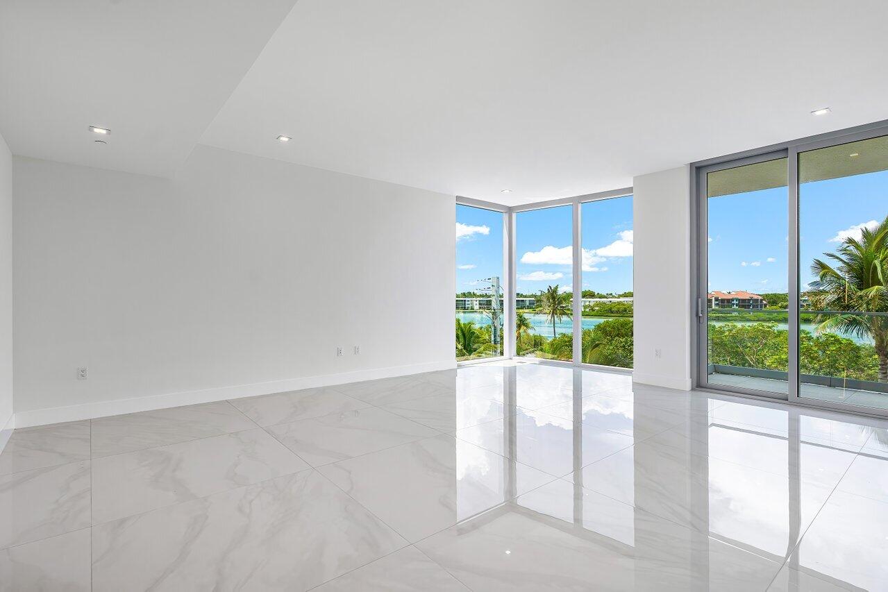 SEAGLASS CONDO - Residential