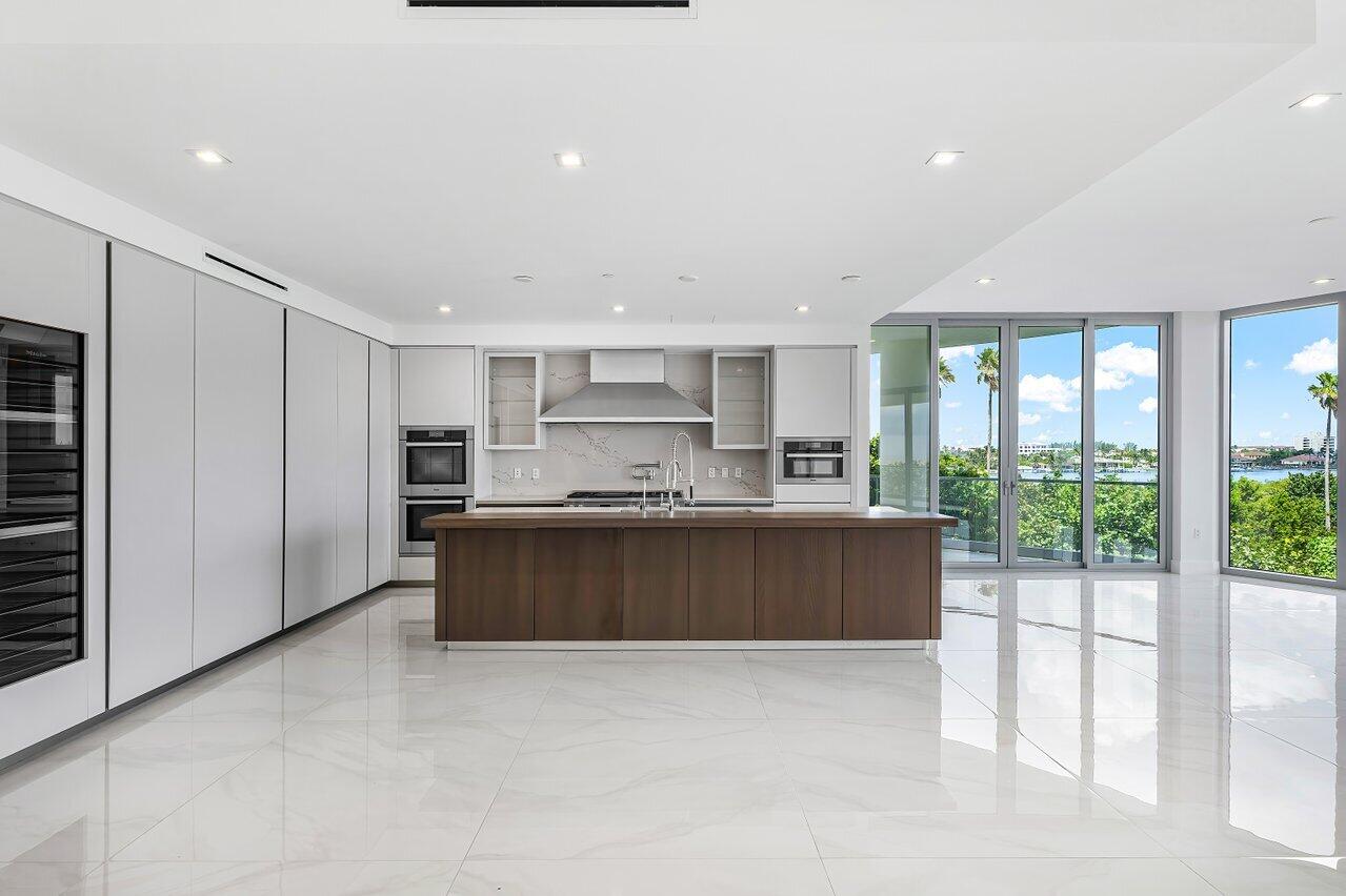SEAGLASS CONDO - Residential