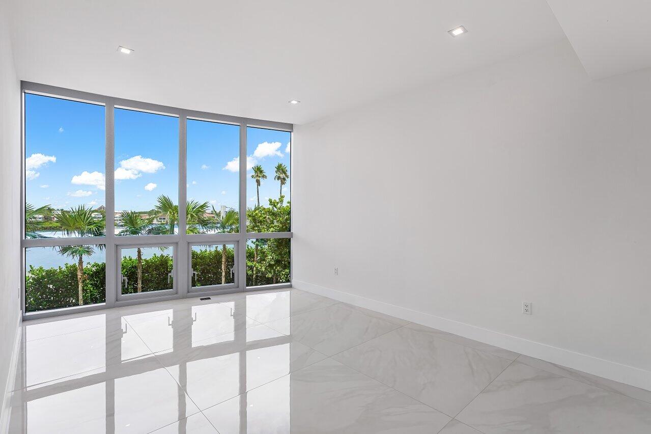 SEAGLASS CONDO - Residential