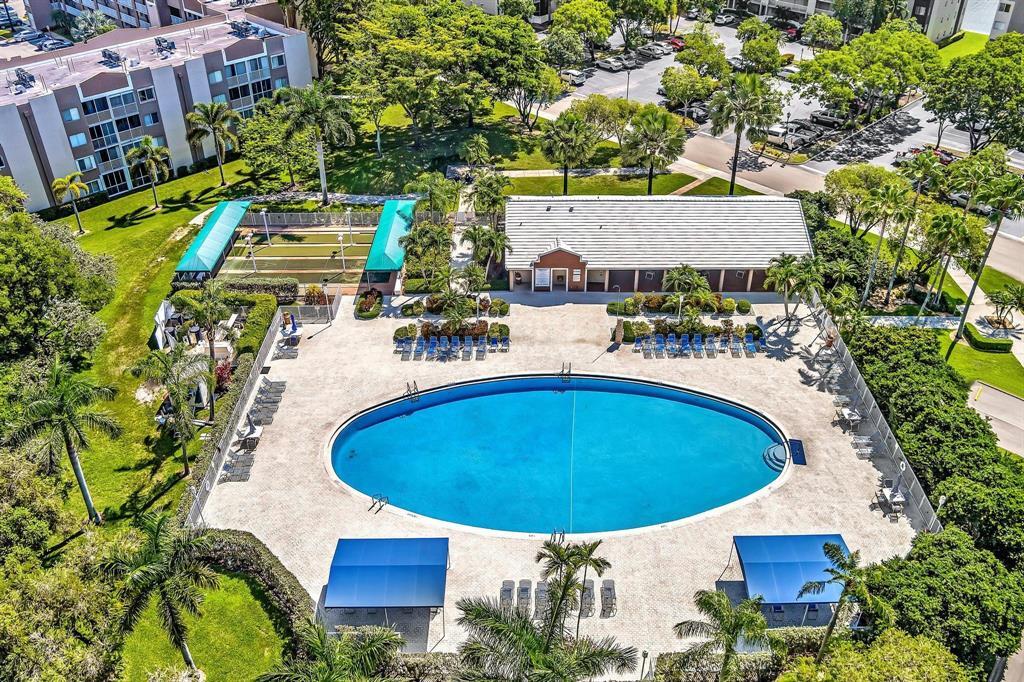 WELDON CONDOMINIUM F - Residential