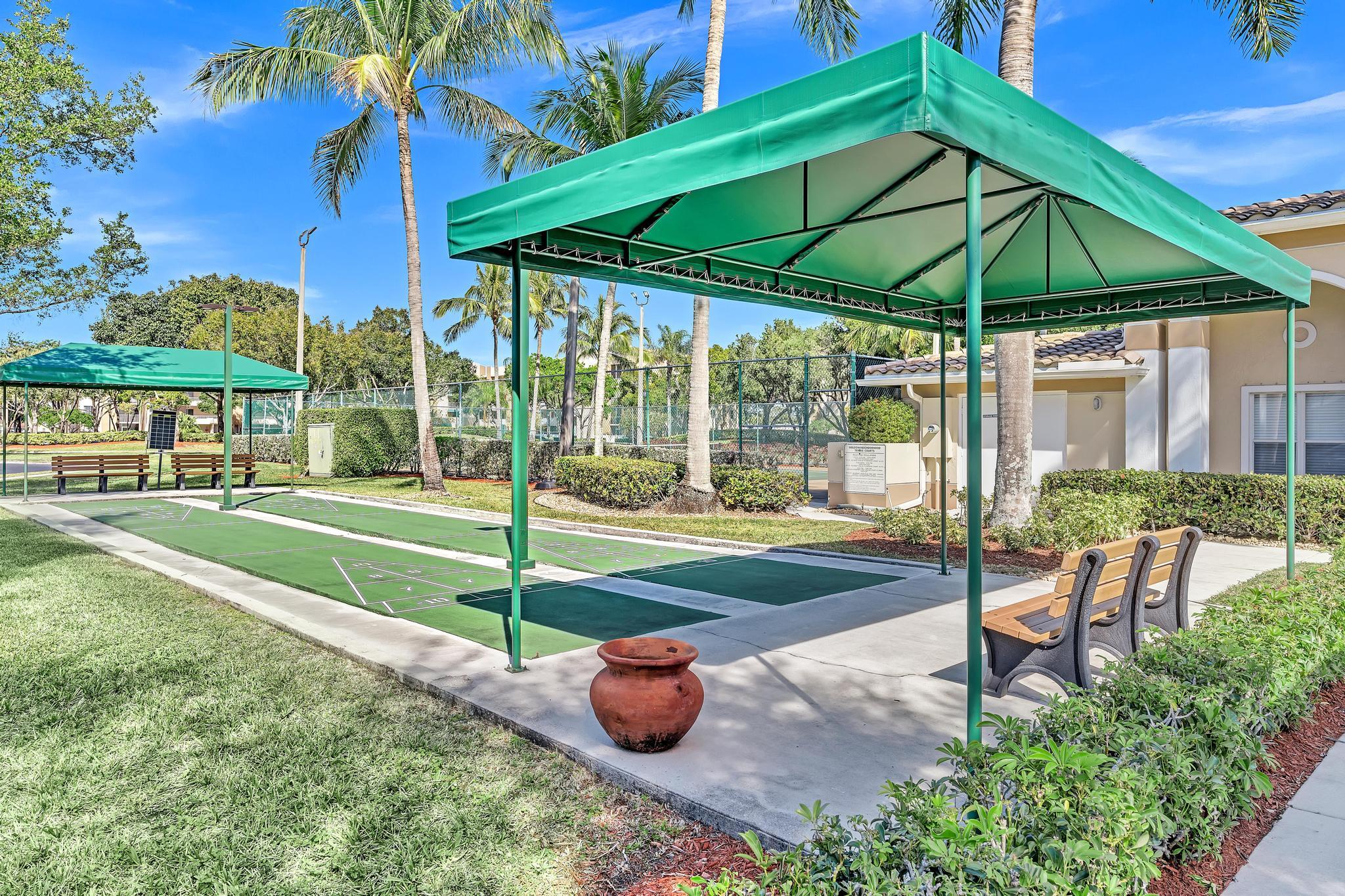WELDON CONDOMINIUM F - Residential