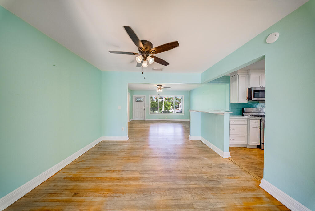 NORTH LAKE WORTH IN PB 5 PGS 48 & 49 - Residential
