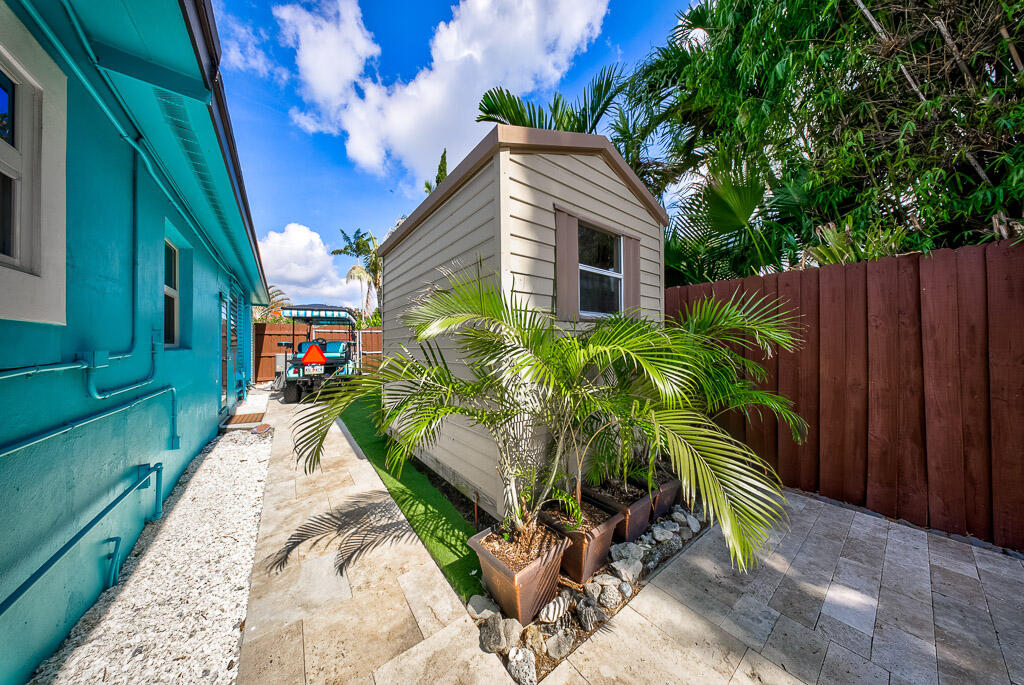 NORTH LAKE WORTH IN PB 5 PGS 48 & 49 - Residential