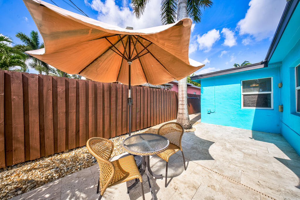 NORTH LAKE WORTH IN PB 5 PGS 48 & 49 - Residential