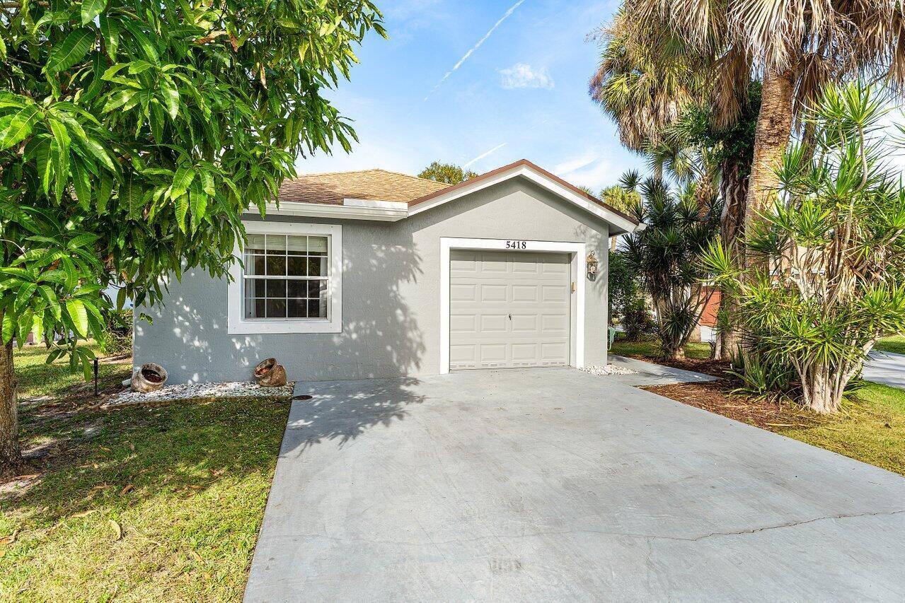 CLUB ROAD ESTATES - Residential