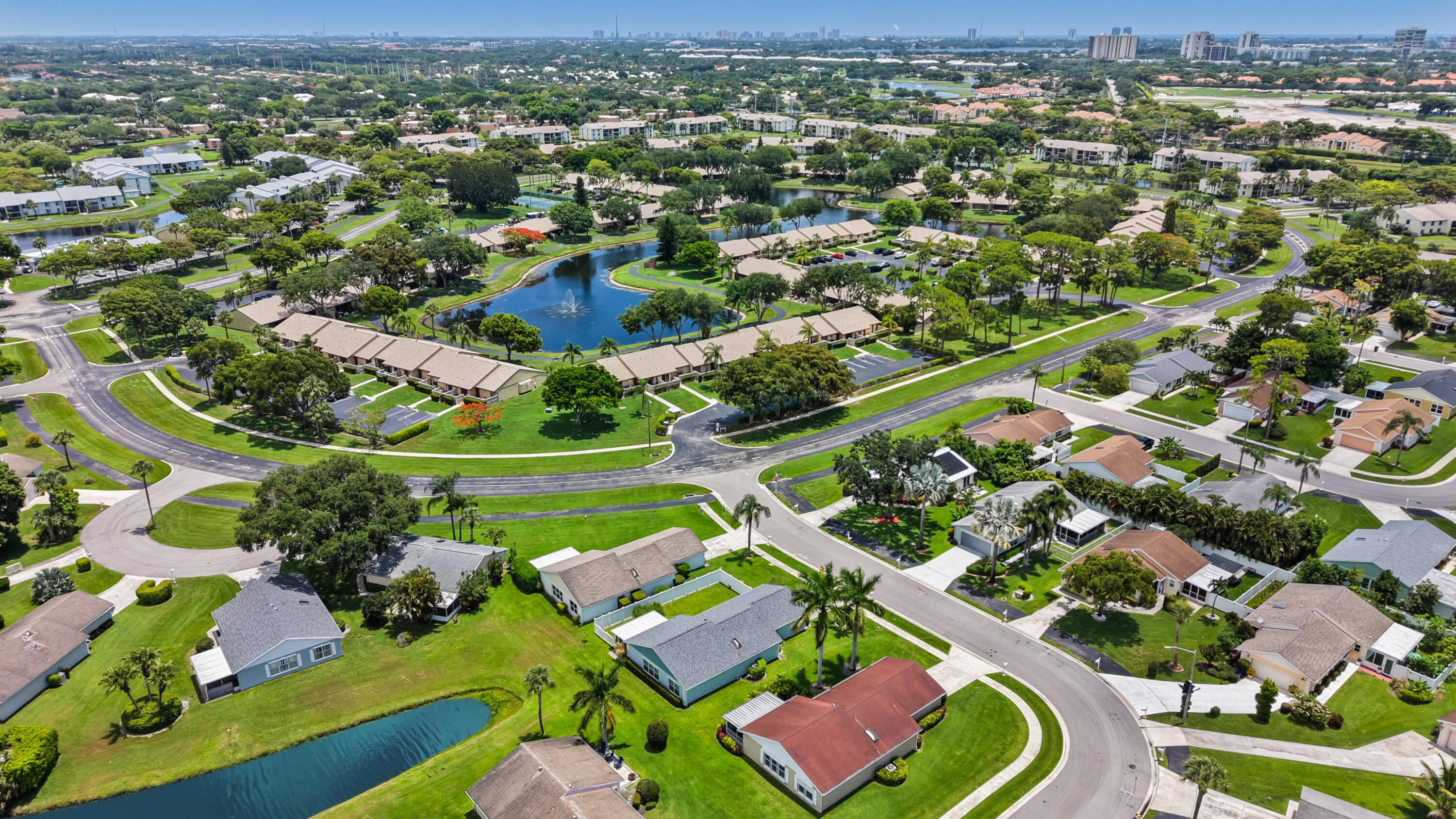 PALM CLUB - Residential