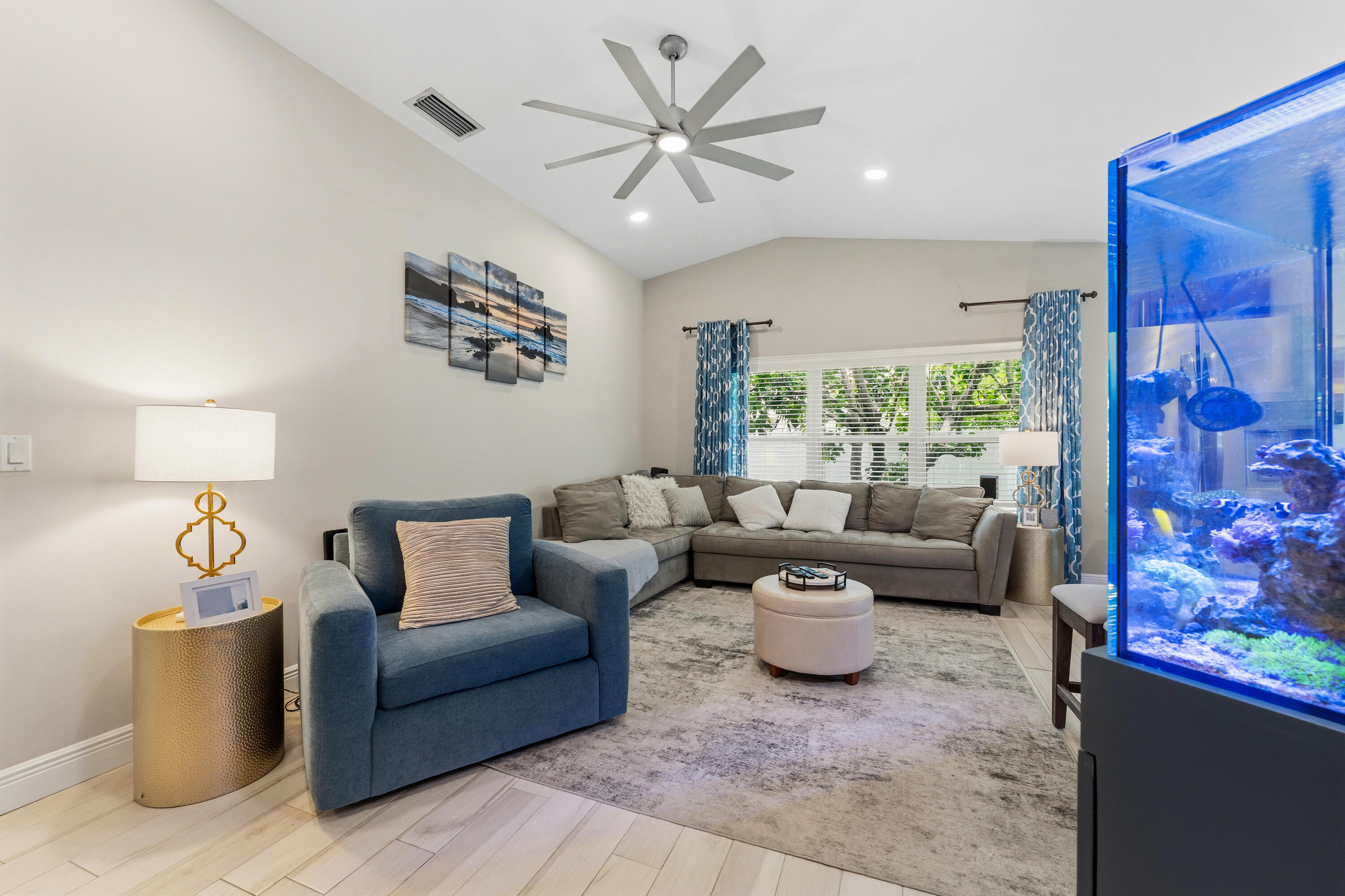 PALM CLUB - Residential