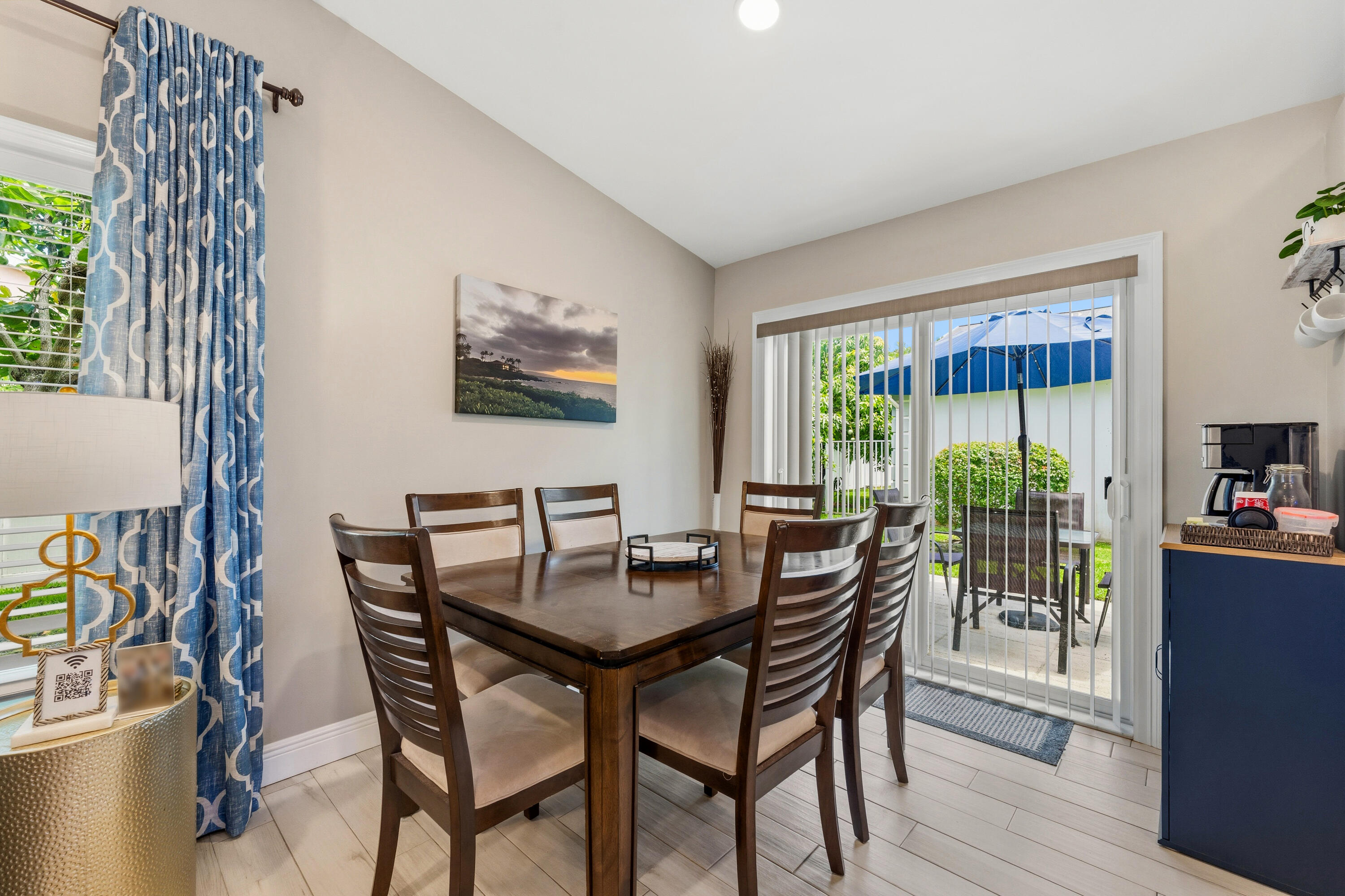 PALM CLUB - Residential