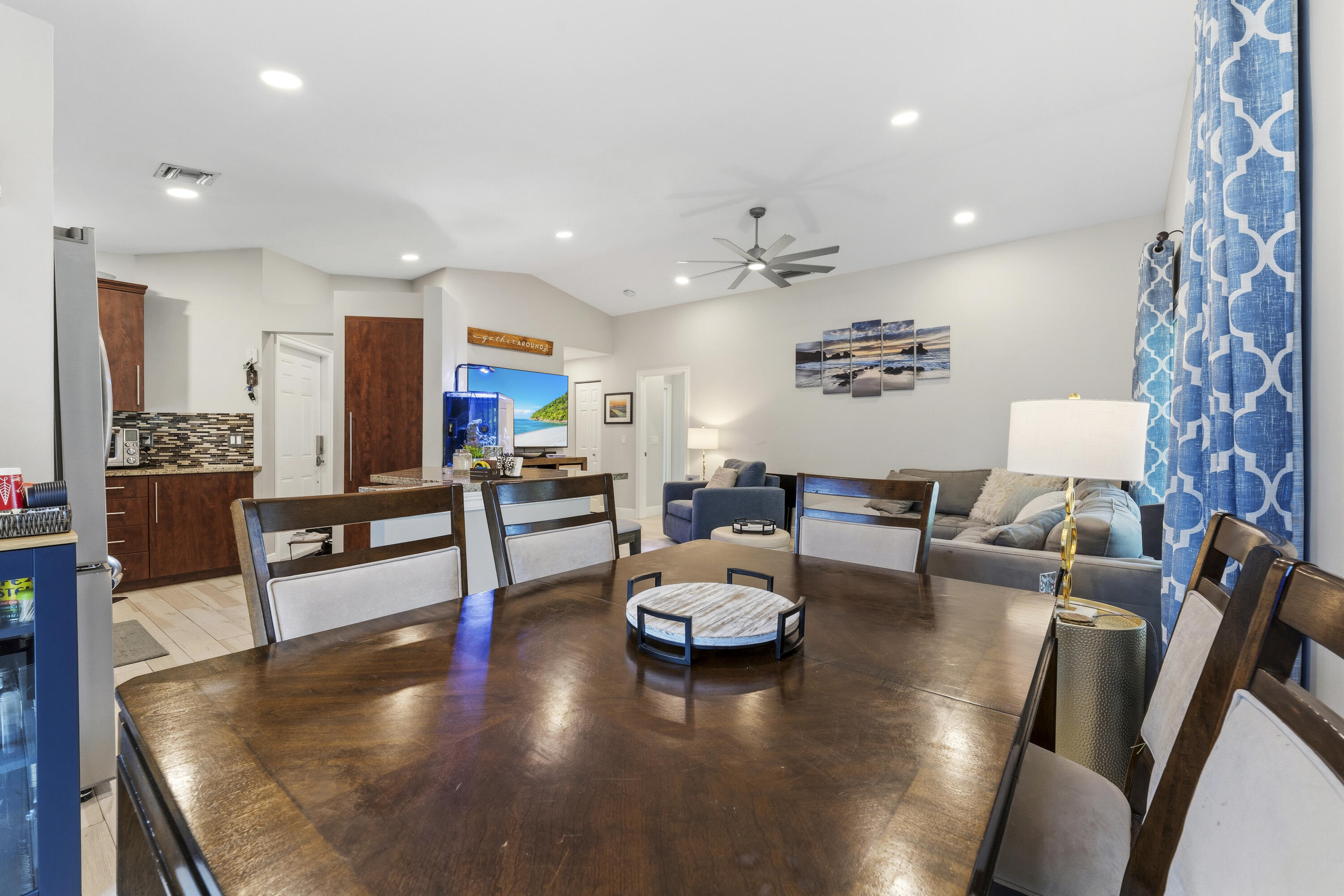 PALM CLUB - Residential