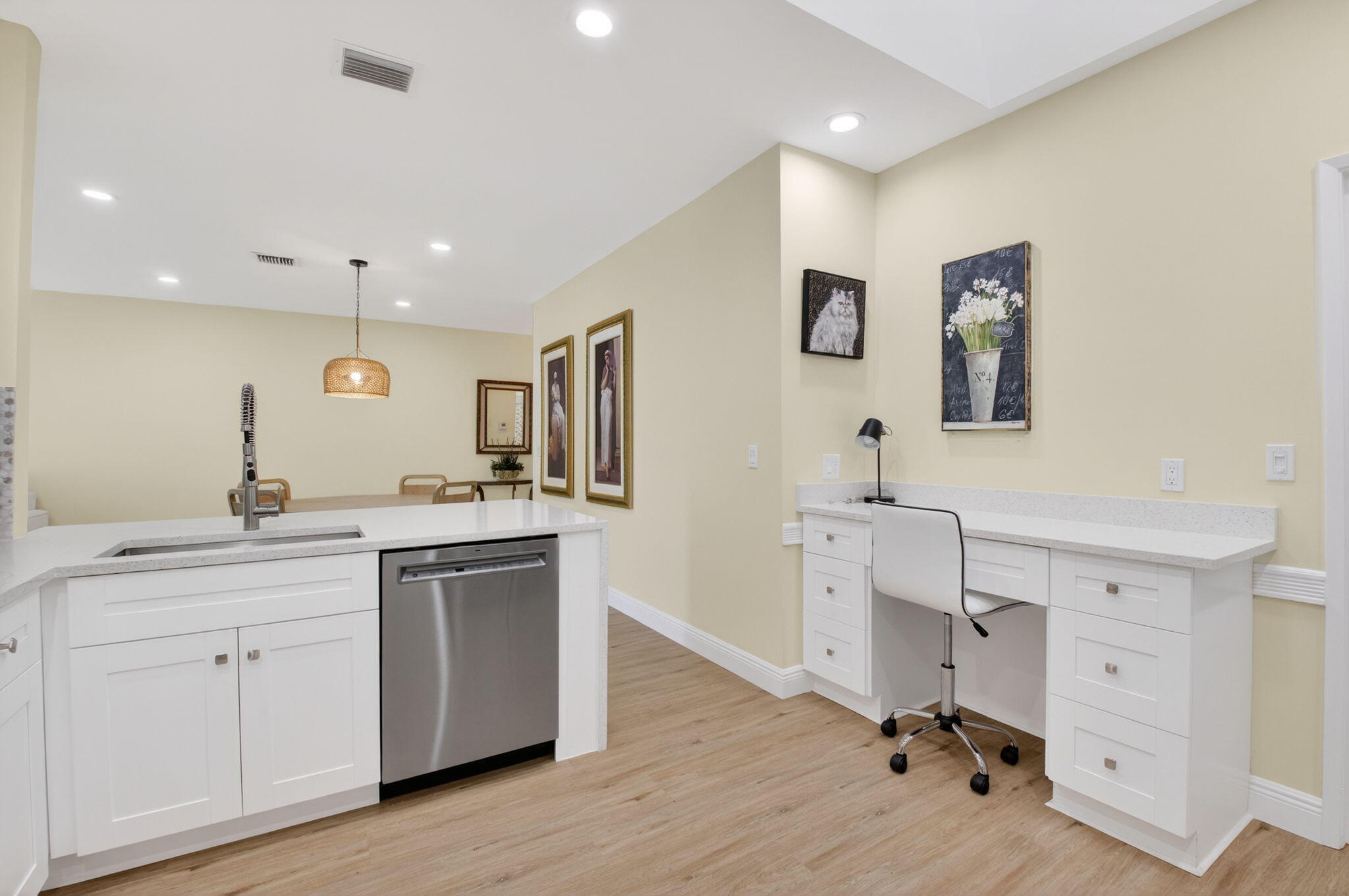 WHISPER WALK SEC E CONDO - Residential