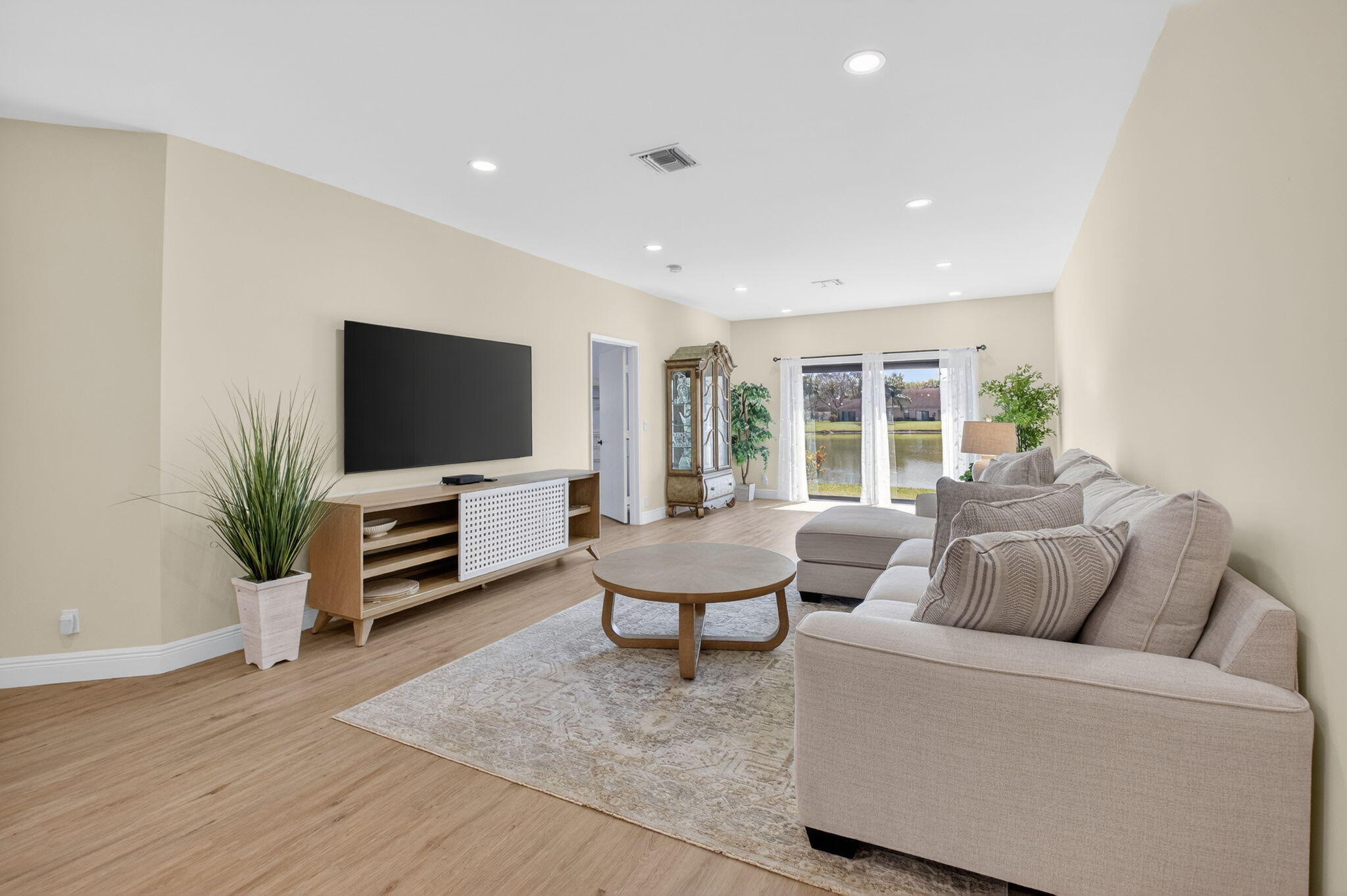 WHISPER WALK SEC E CONDO - Residential