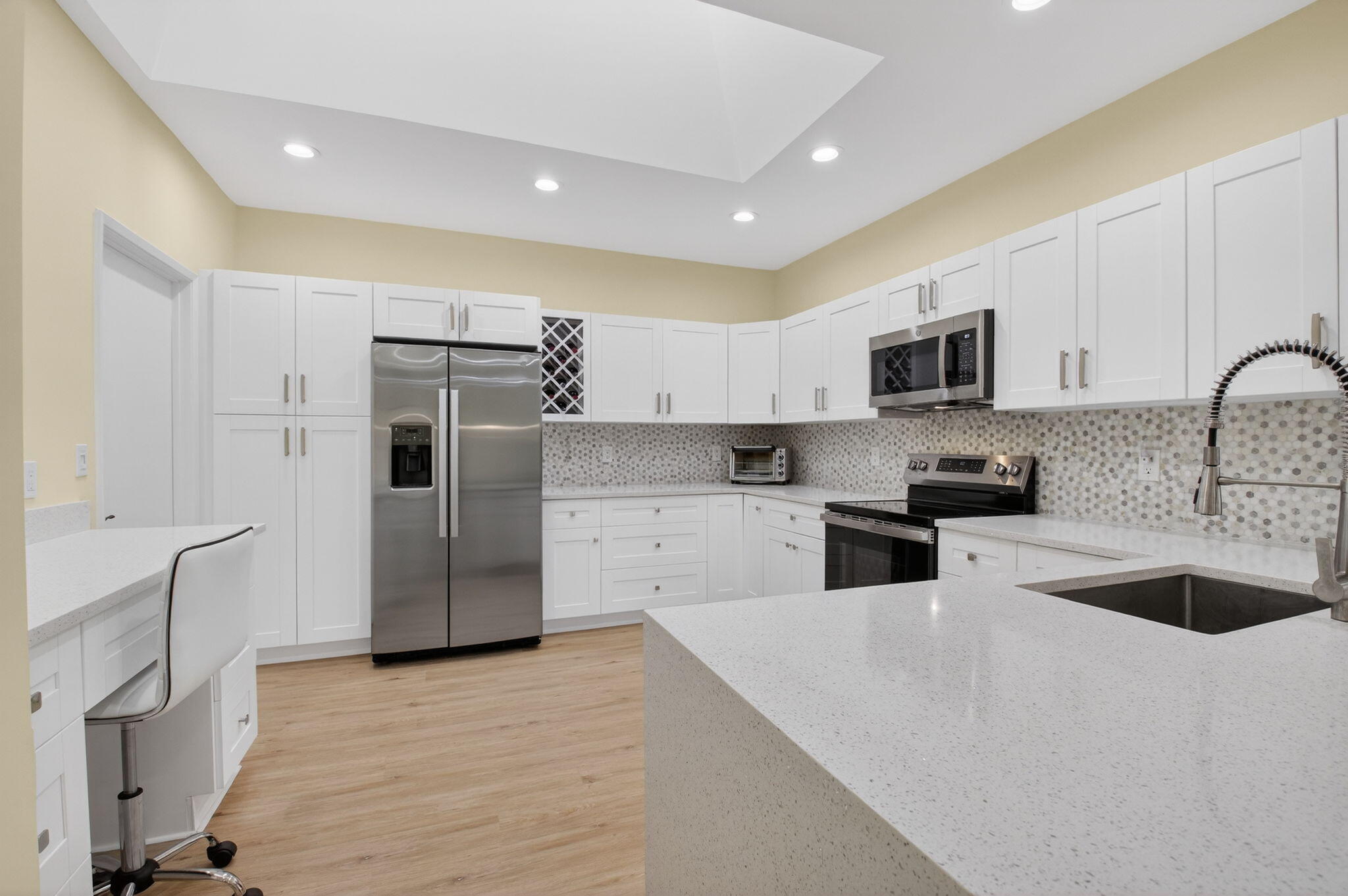 WHISPER WALK SEC E CONDO - Residential