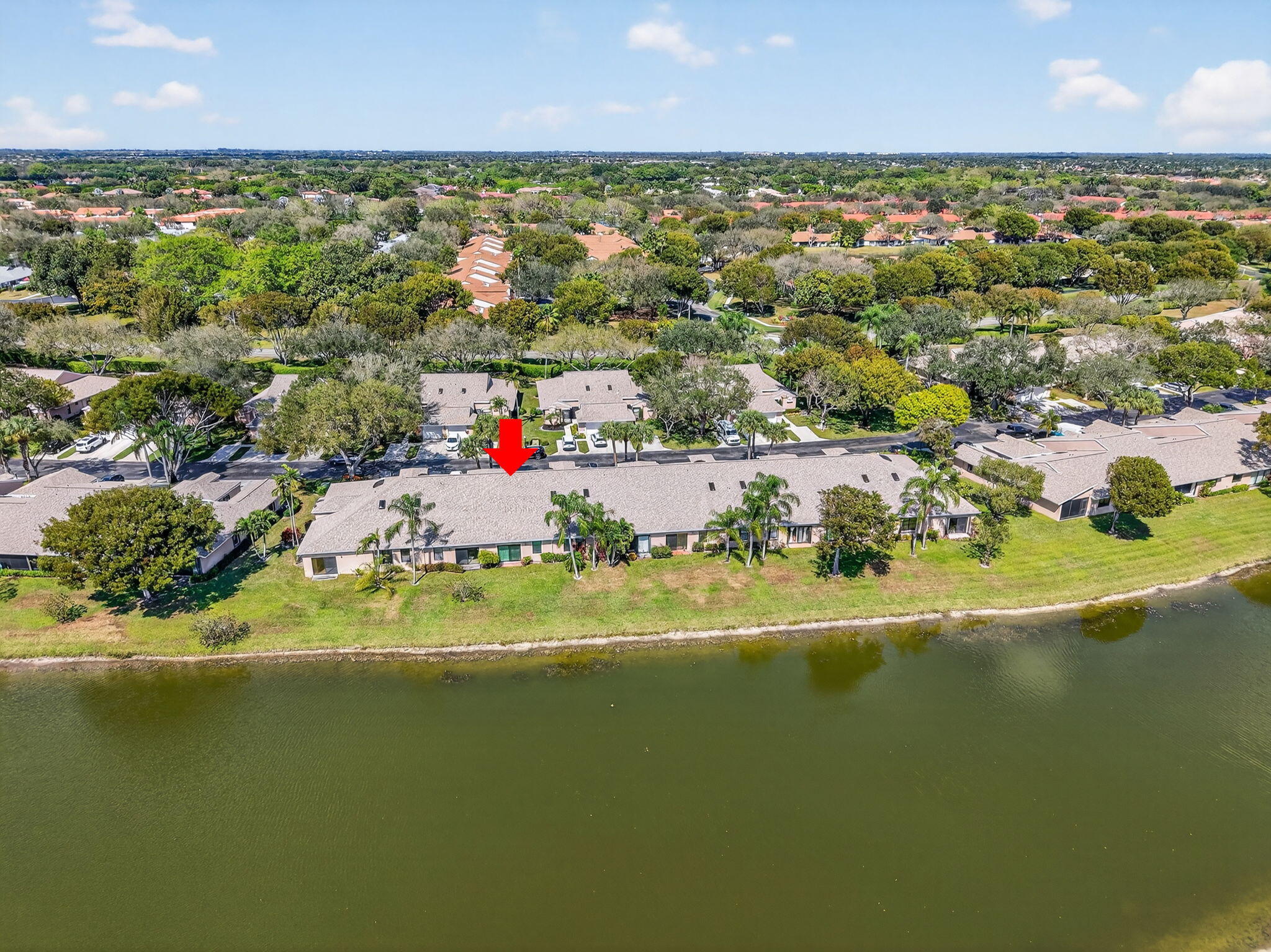 WHISPER WALK SEC E CONDO - Residential