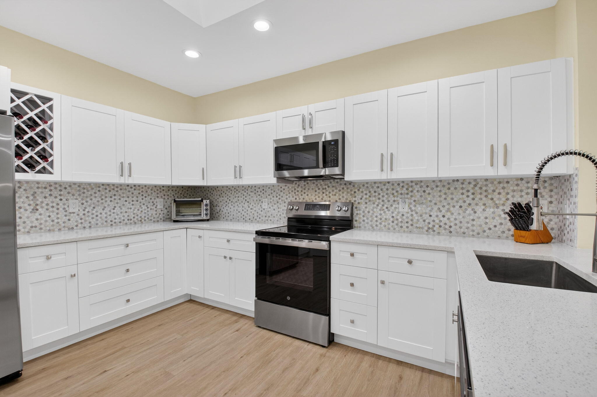 WHISPER WALK SEC E CONDO - Residential