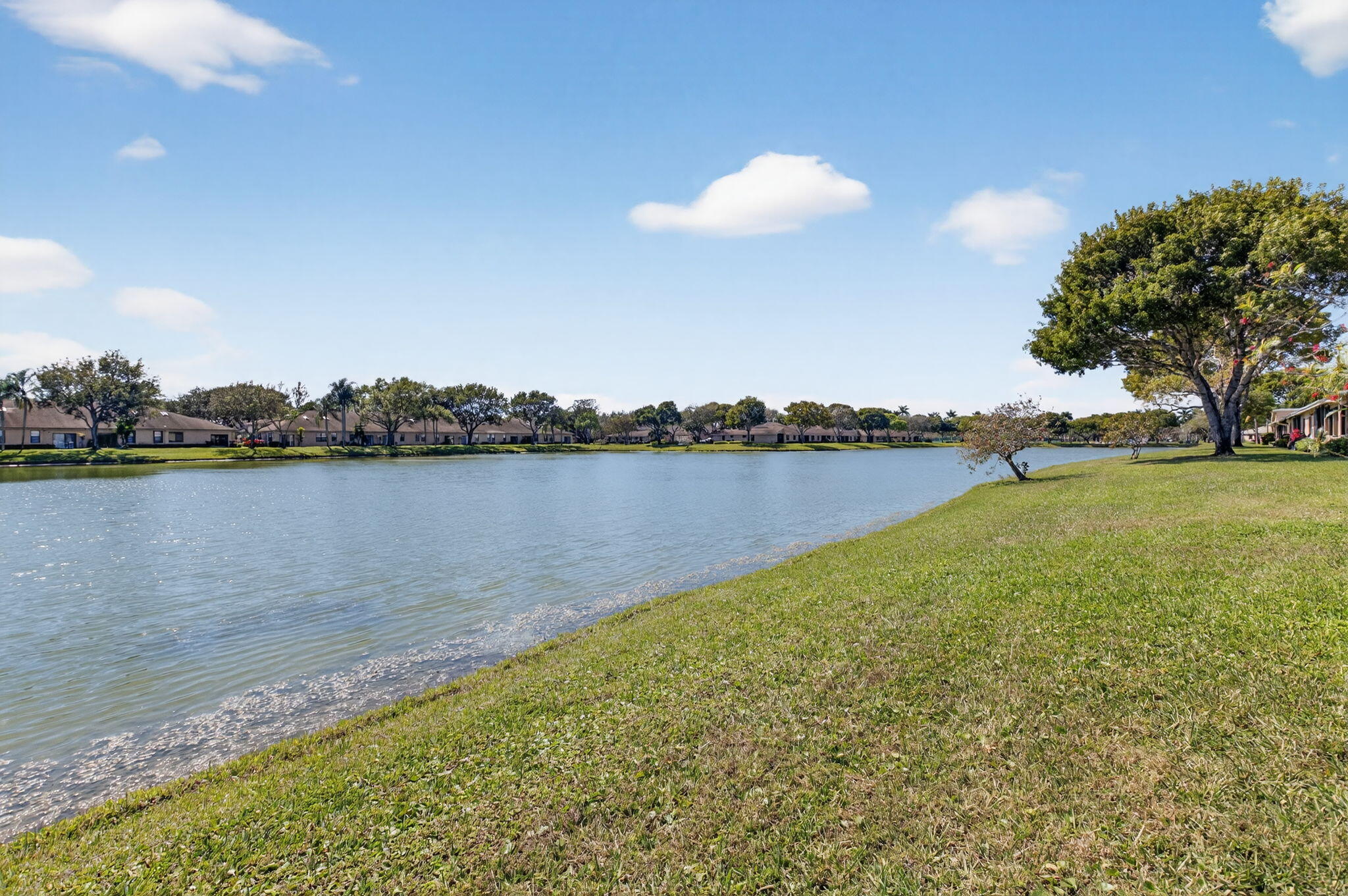 WHISPER WALK SEC E CONDO - Residential