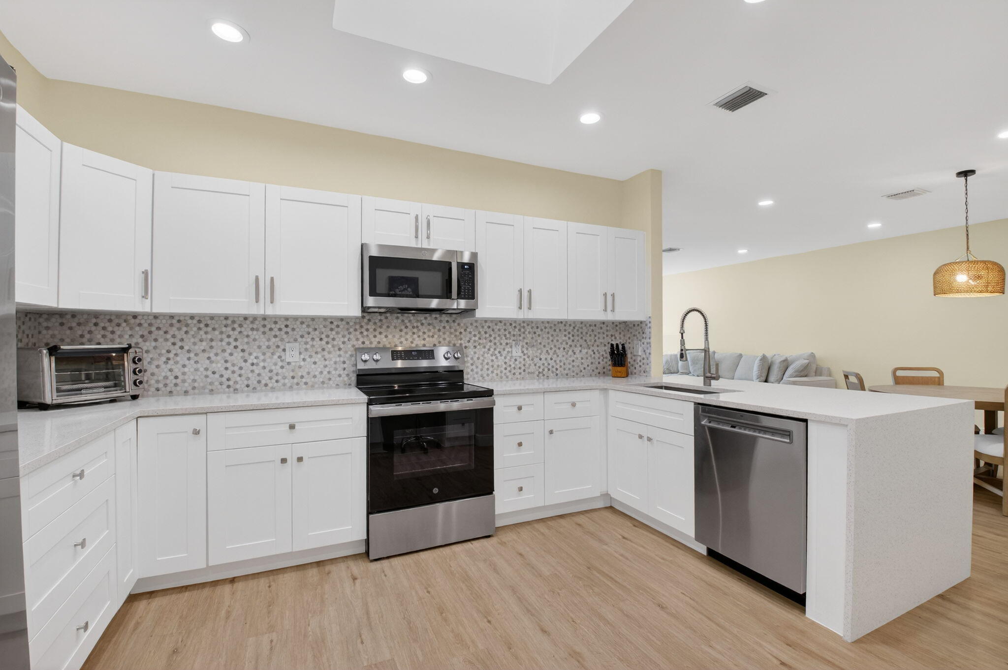WHISPER WALK SEC E CONDO - Residential