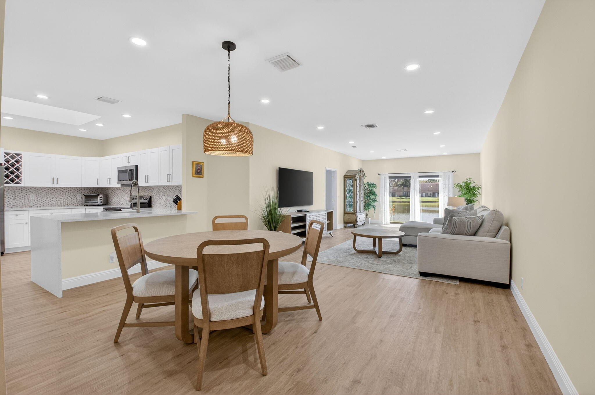 WHISPER WALK SEC E CONDO - Residential