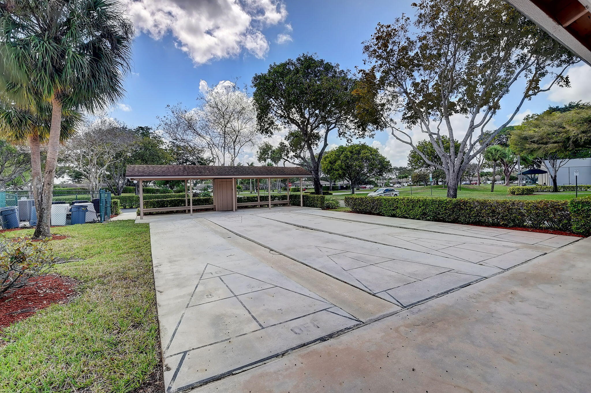 WHISPER WALK SEC E CONDO - Residential