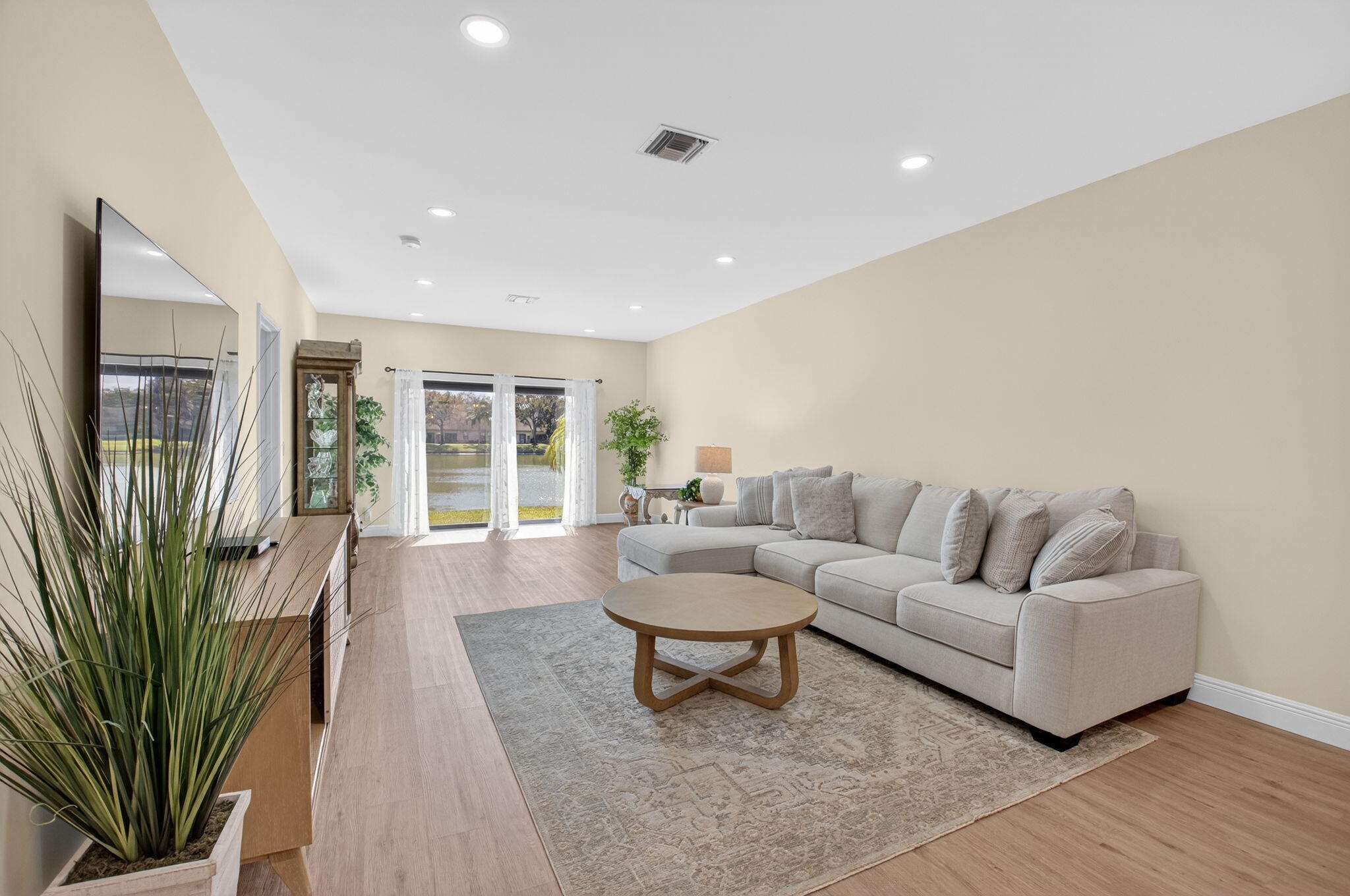WHISPER WALK SEC E CONDO - Residential