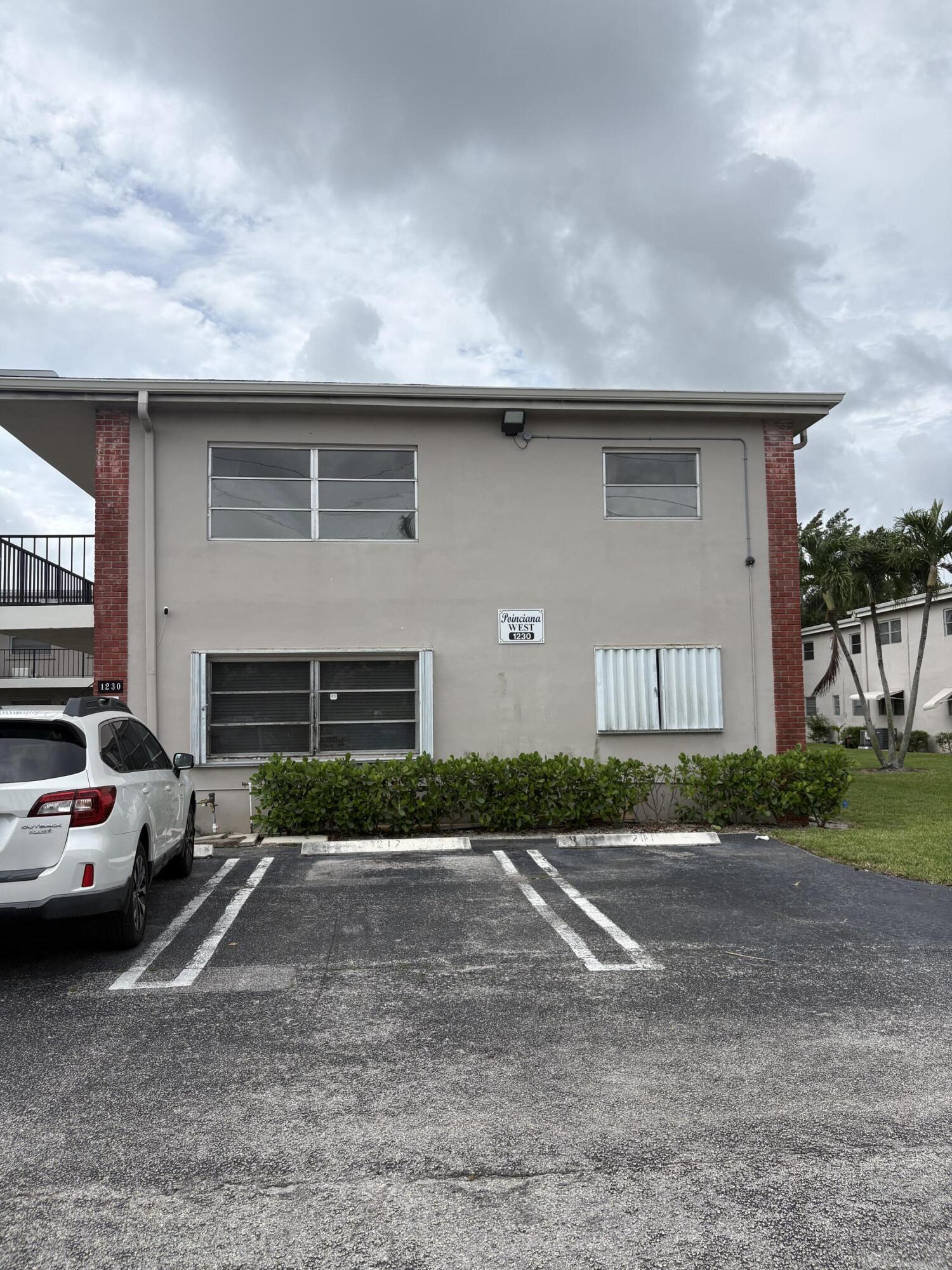 POINCIANA CONDO - Residential