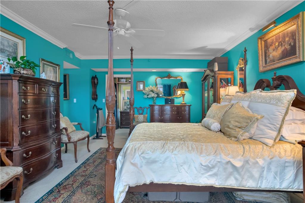 HILLCREST - Residential