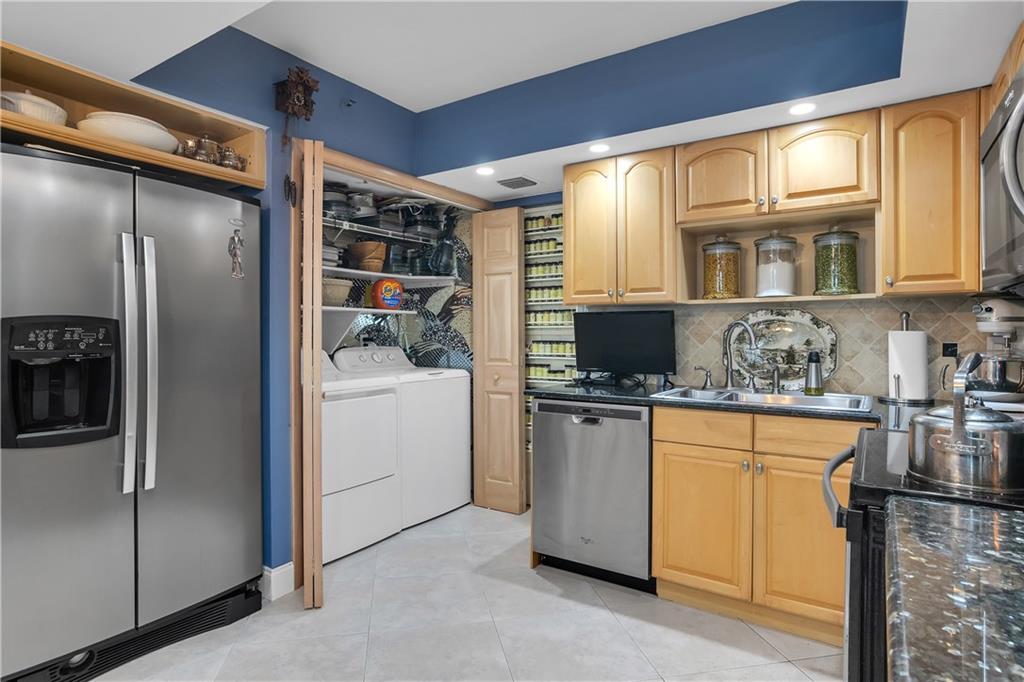 HILLCREST - Residential