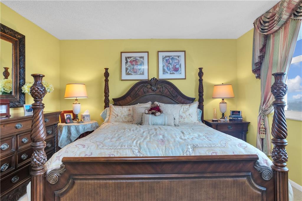 HILLCREST - Residential