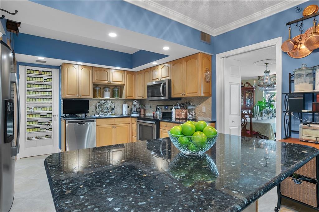 HILLCREST - Residential