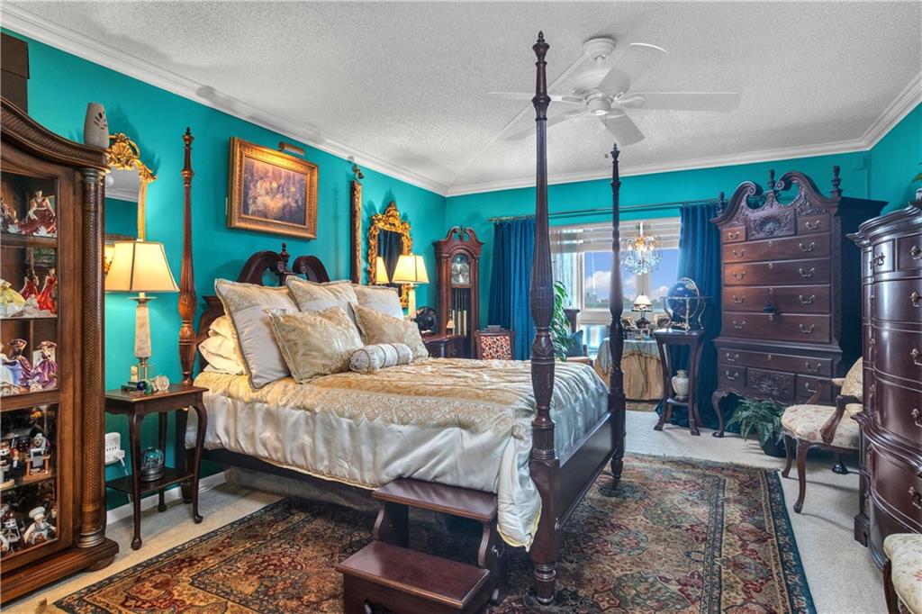 HILLCREST - Residential