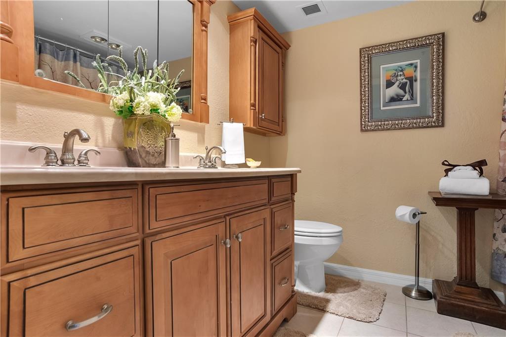 HILLCREST - Residential