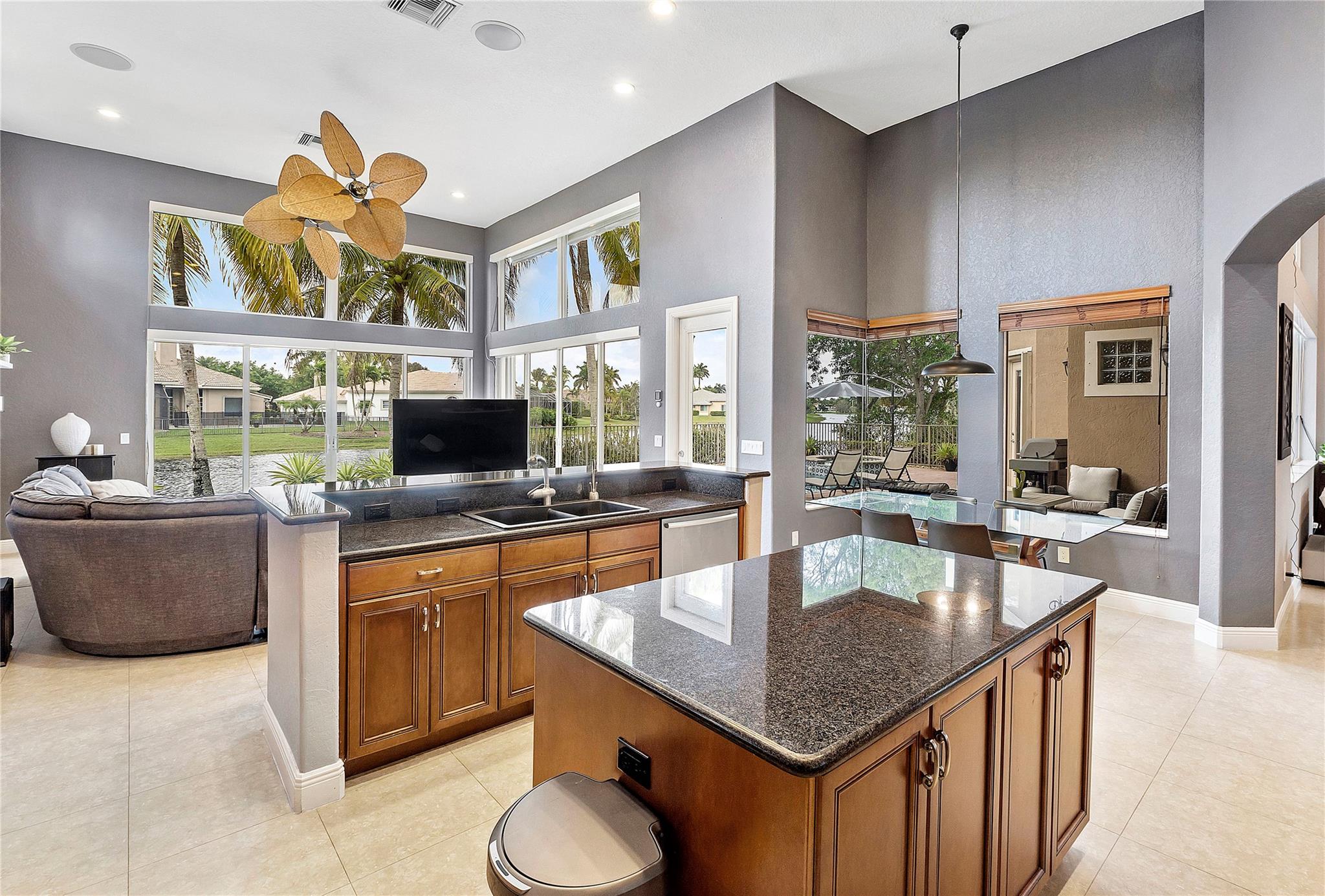 HERON BAY - THE FALLS - Residential