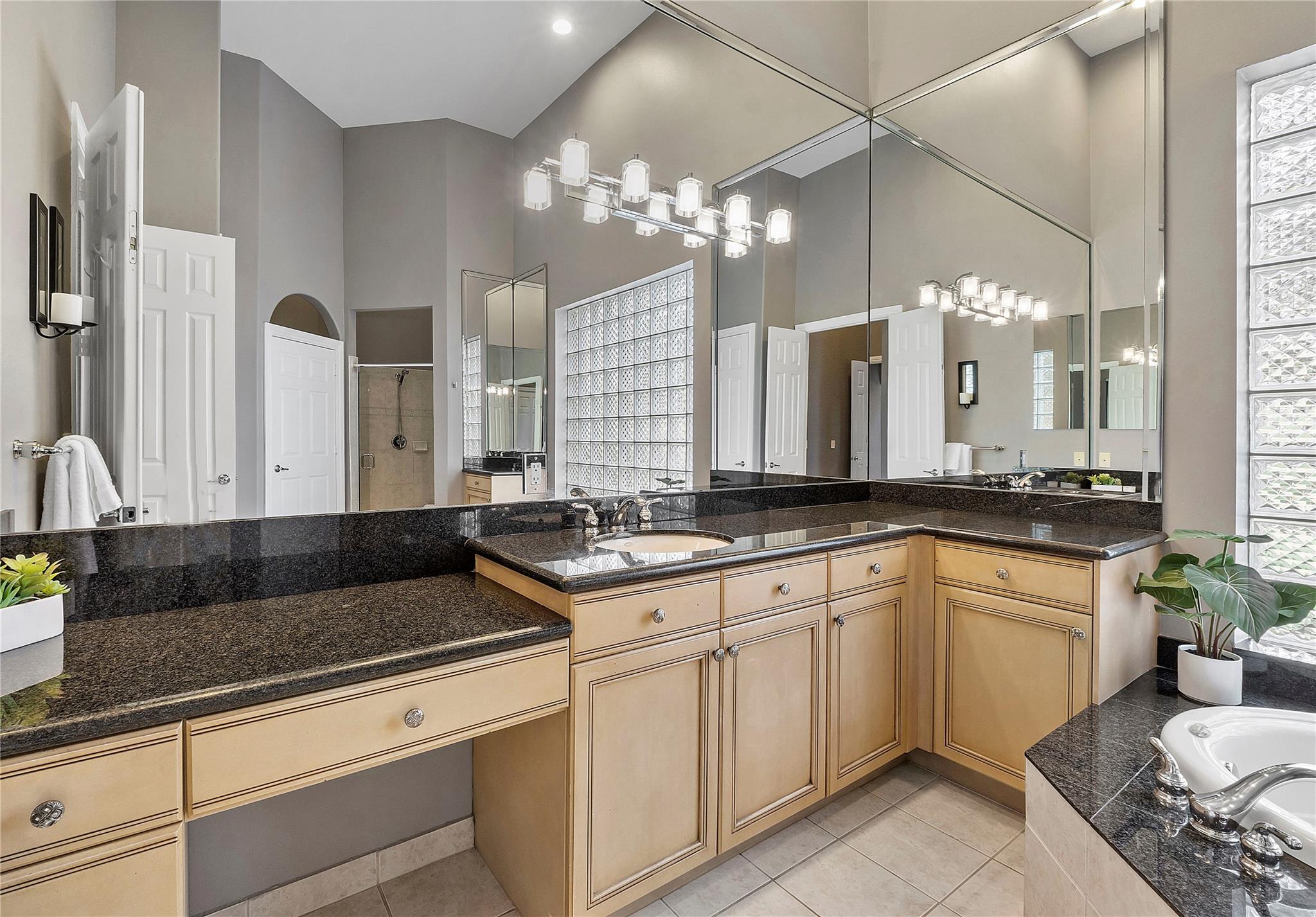 HERON BAY - THE FALLS - Residential