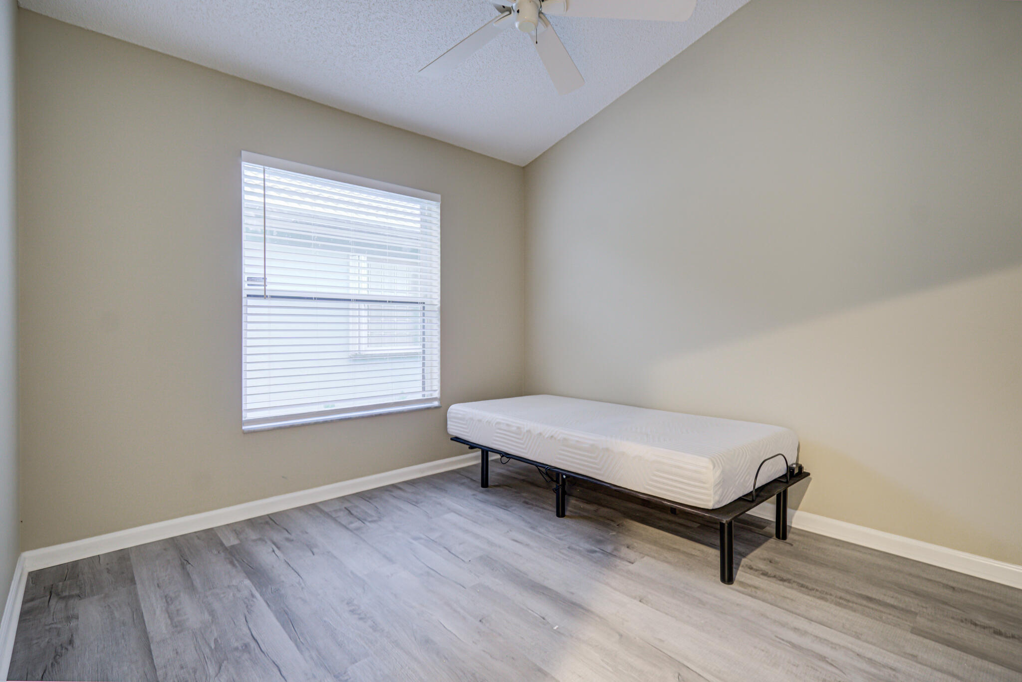 HAGEN RANCH HEIGHTS - Residential Lease