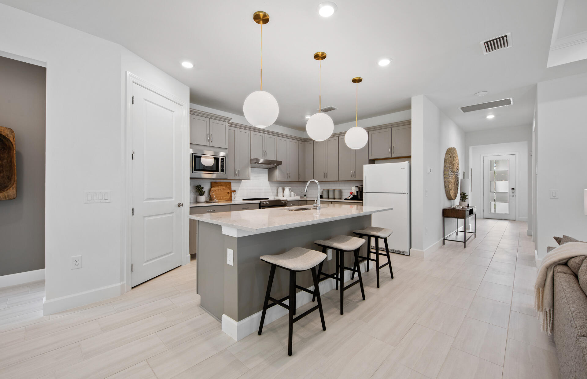 HAMPTON LAKES AT RIVER HALL - Residential
