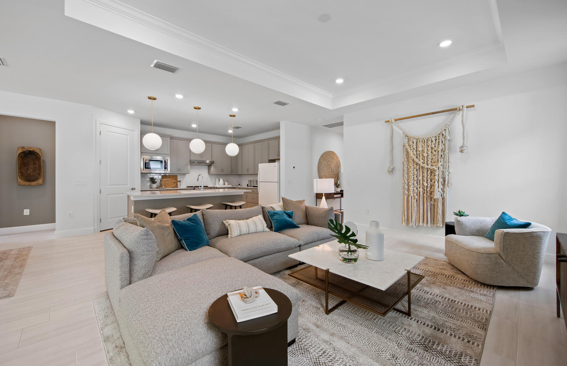 HAMPTON LAKES AT RIVER HALL - Residential