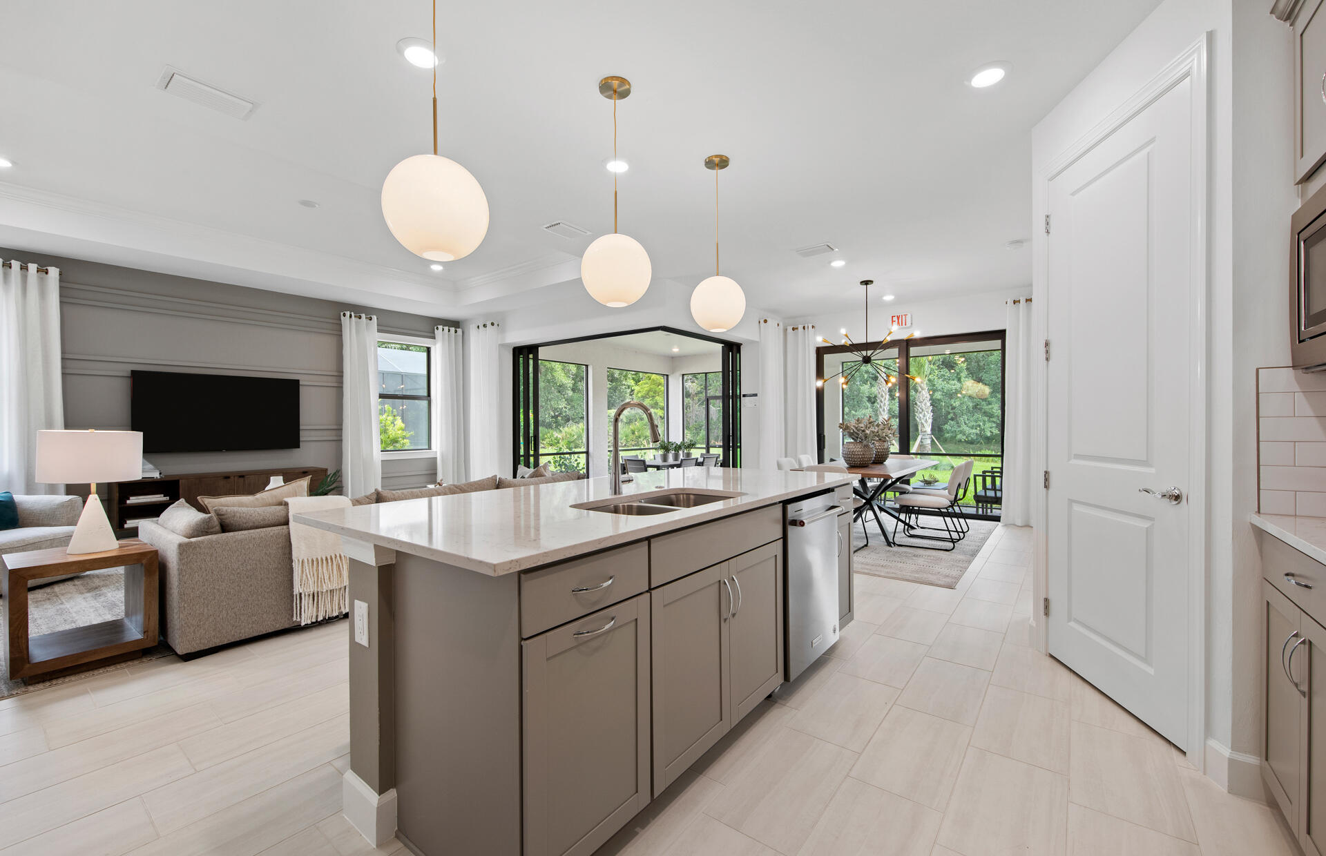 HAMPTON LAKES AT RIVER HALL - Residential