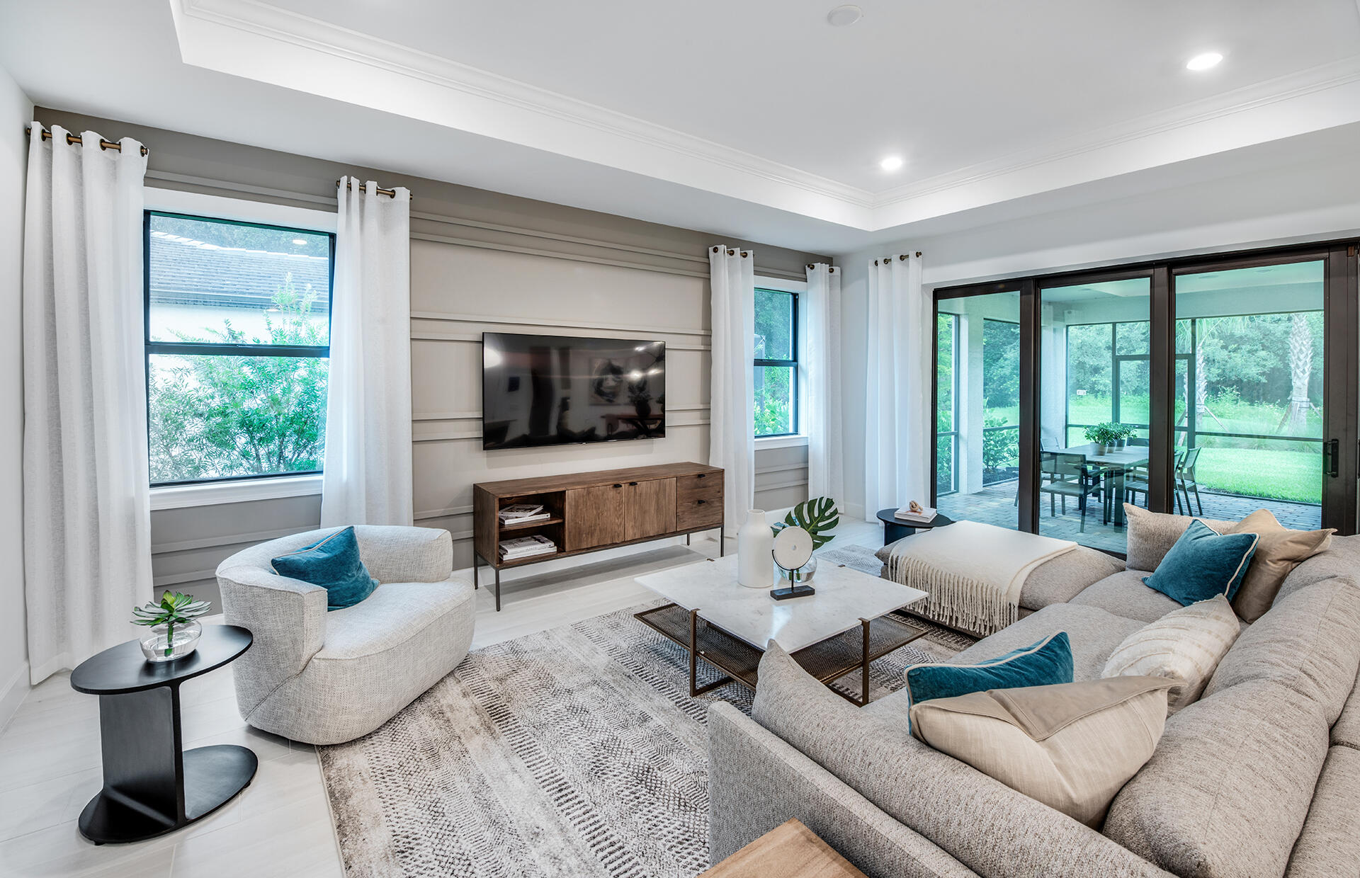 HAMPTON LAKES AT RIVER HALL - Residential