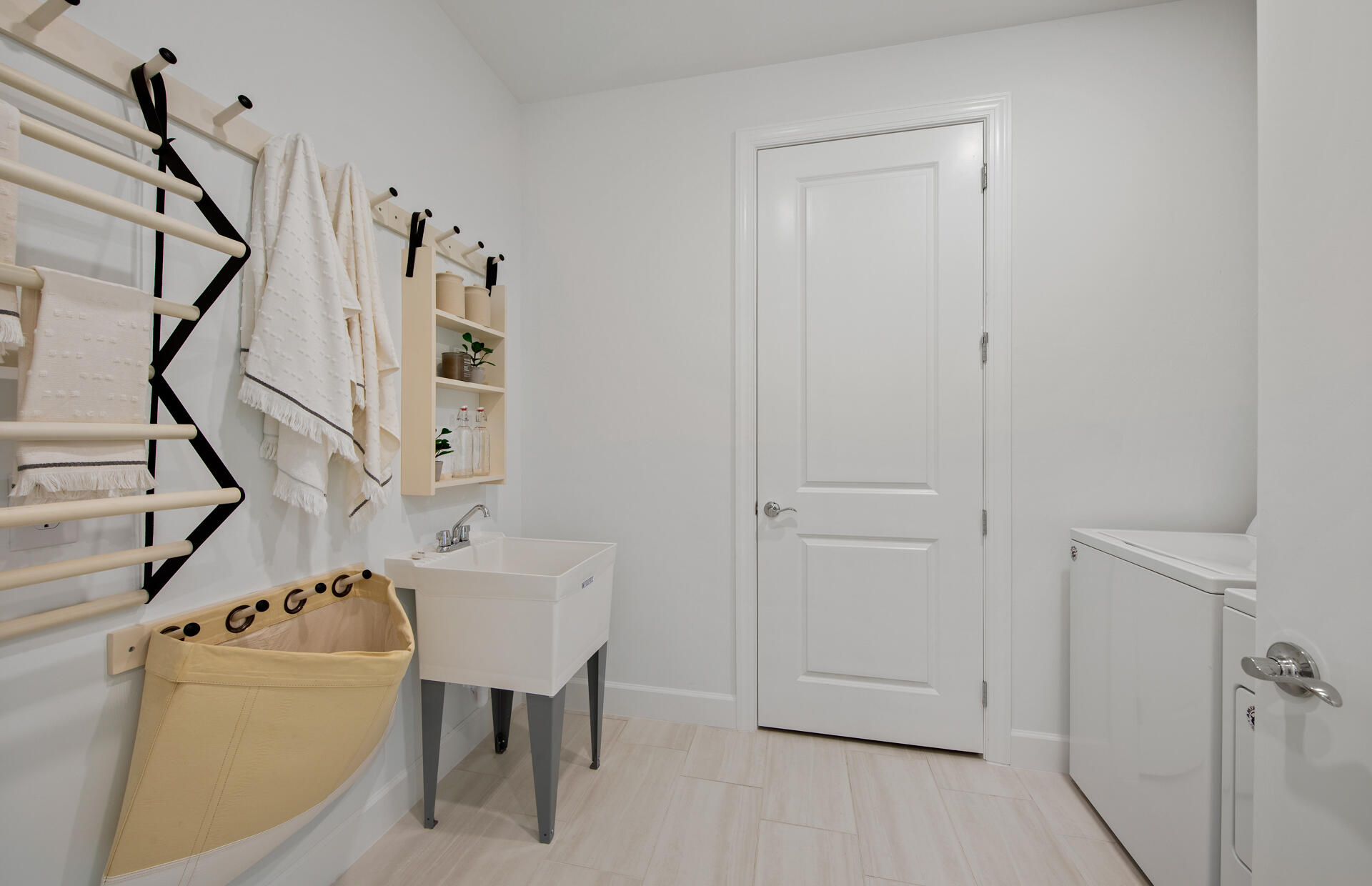 HAMPTON LAKES AT RIVER HALL - Residential